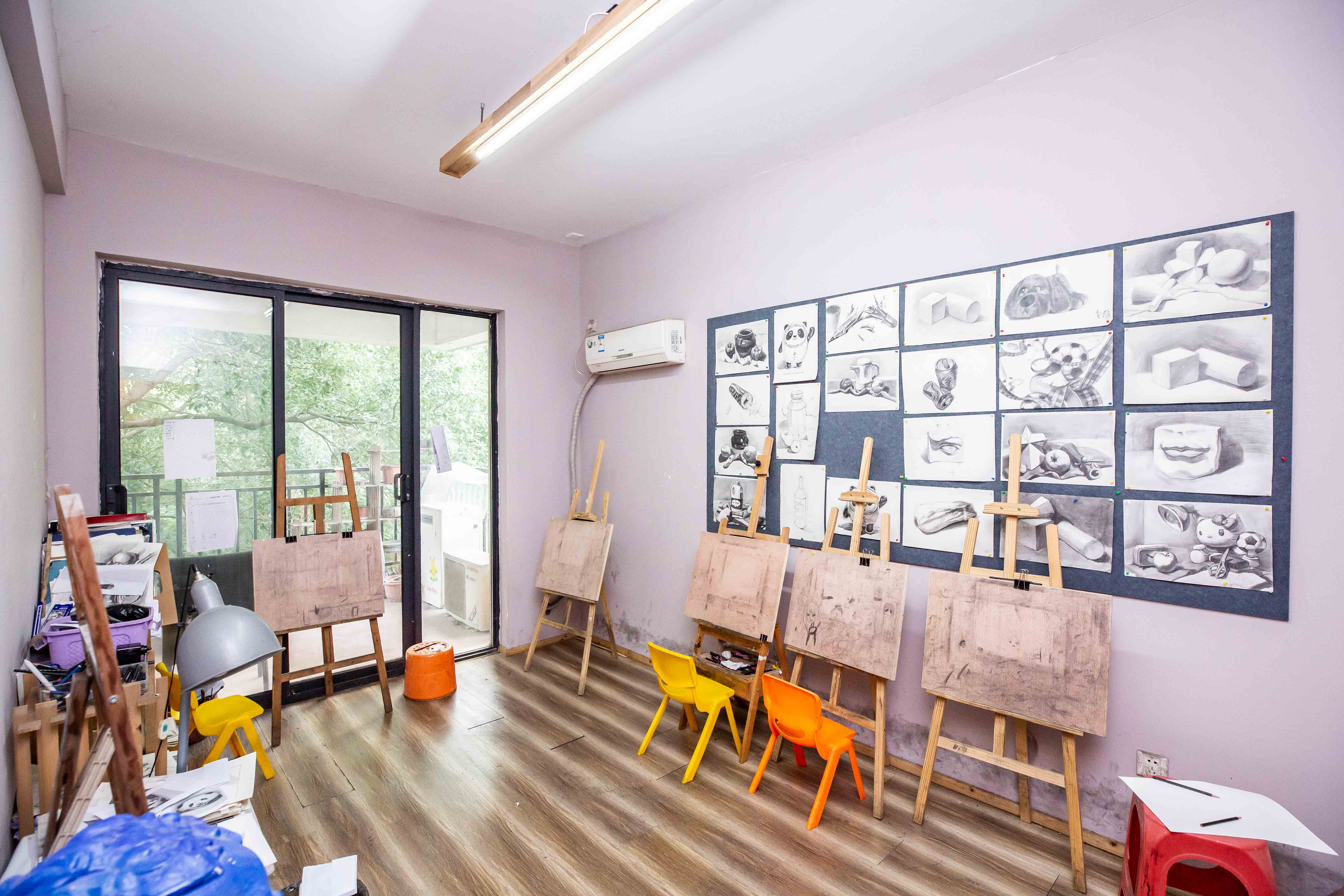 莱茵城 4室2厅2卫 122.0万 莱茵城 4室2厅2卫 122.0万卧室