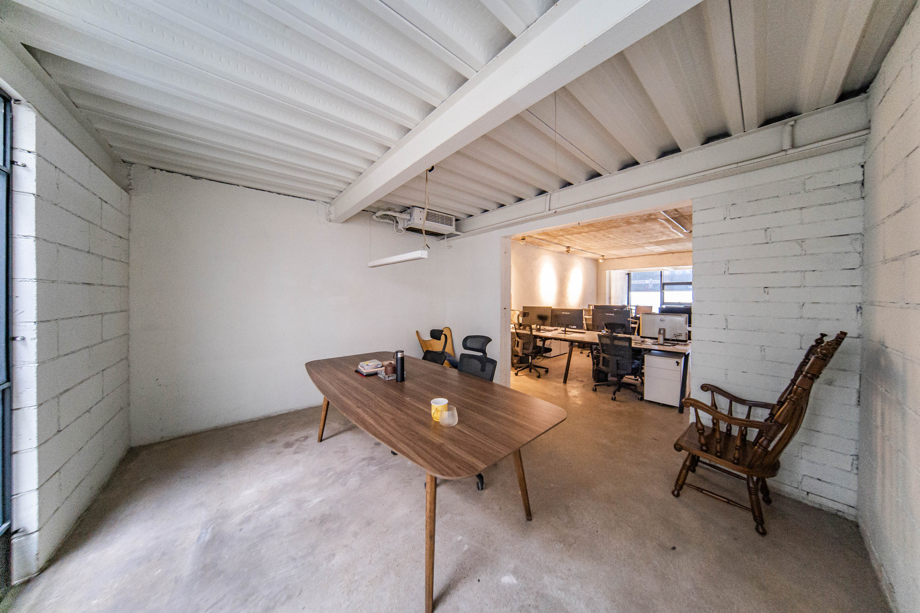 阳光100三期  8室2厅1卫    800.0万 阳光100三期  8室2厅1卫    800.0万其他