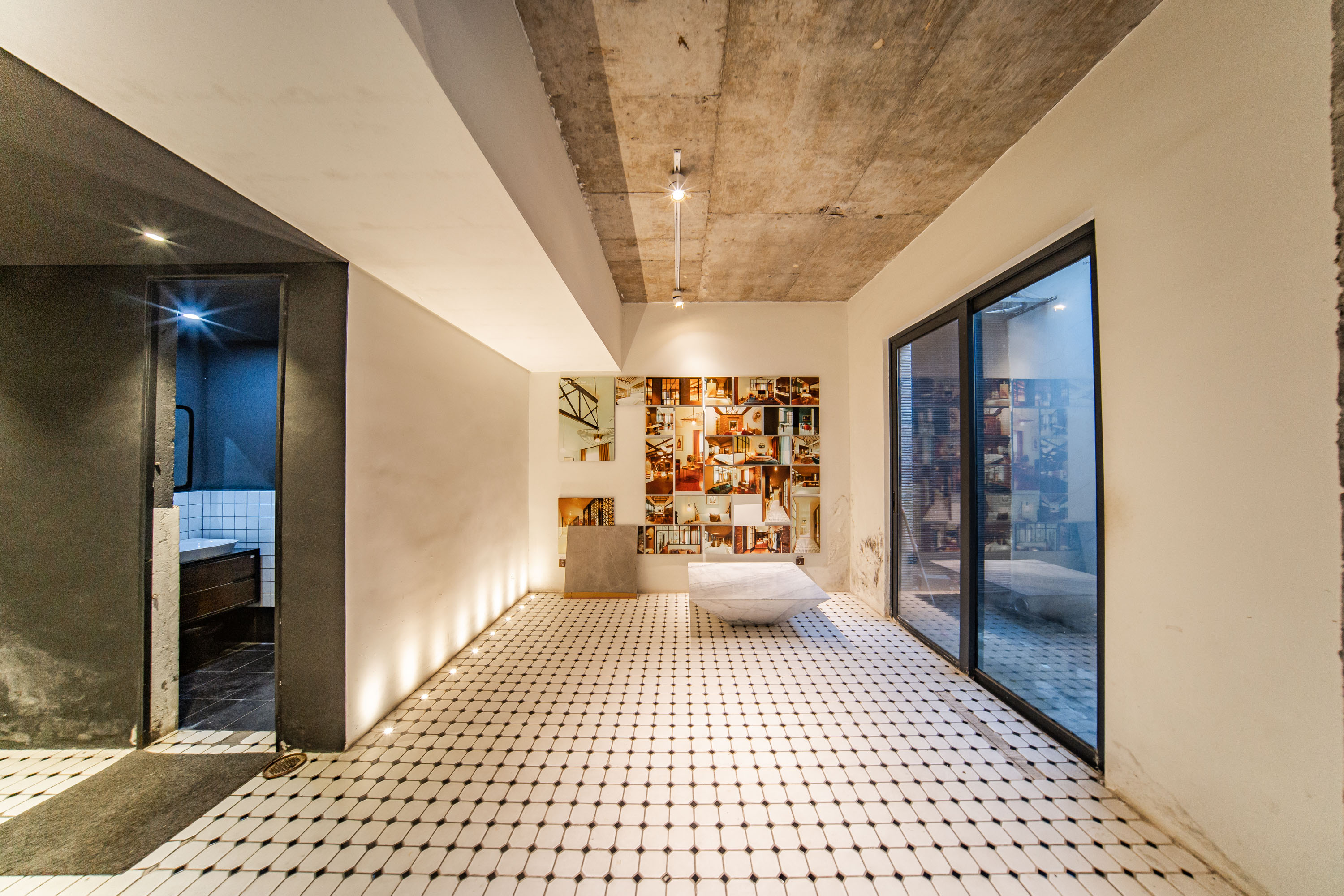 阳光100三期  8室2厅1卫    800.0万 阳光100三期  8室2厅1卫    800.0万其他