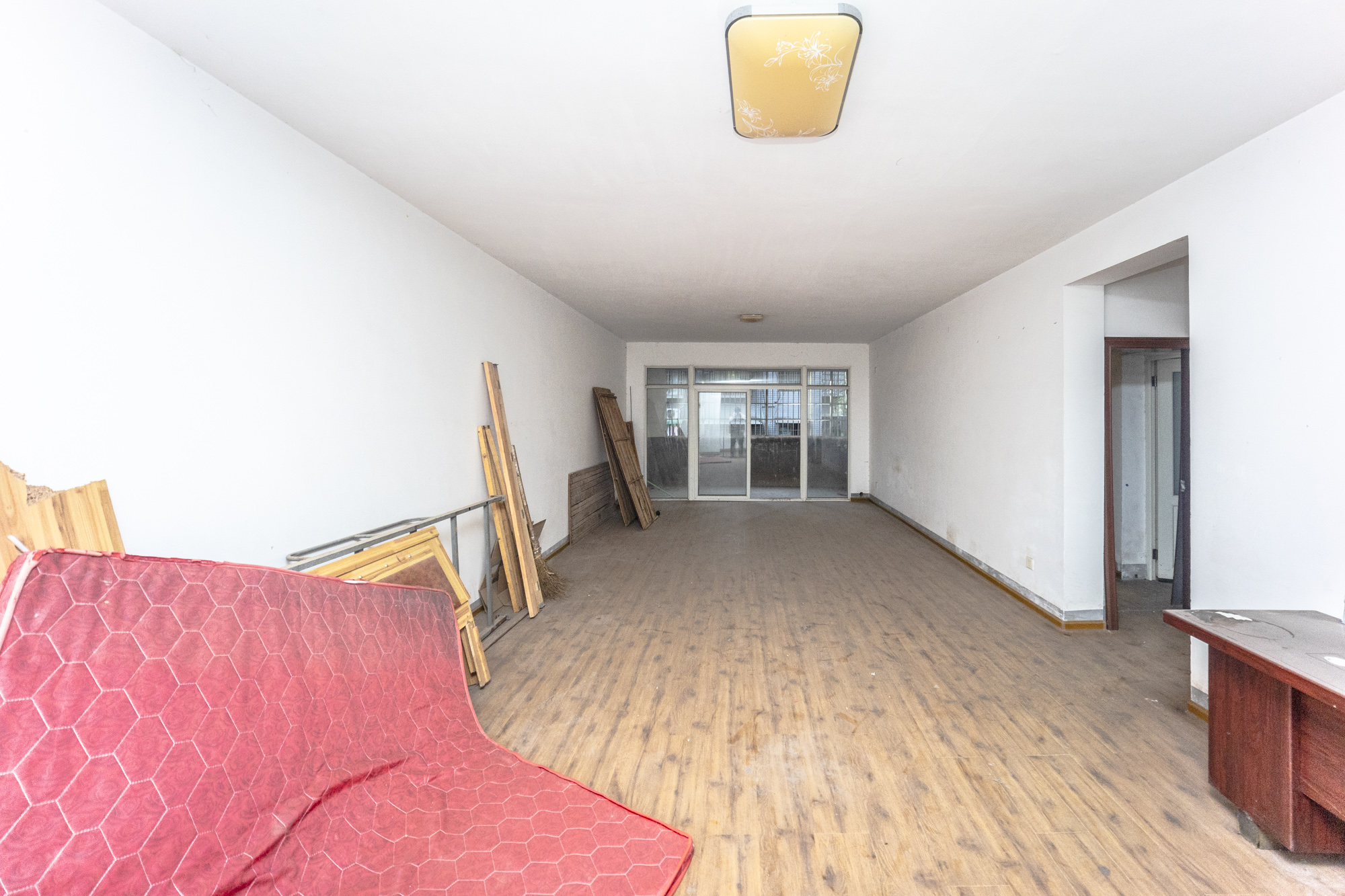 建工宿舍  3室2厅1卫   85.00万其他