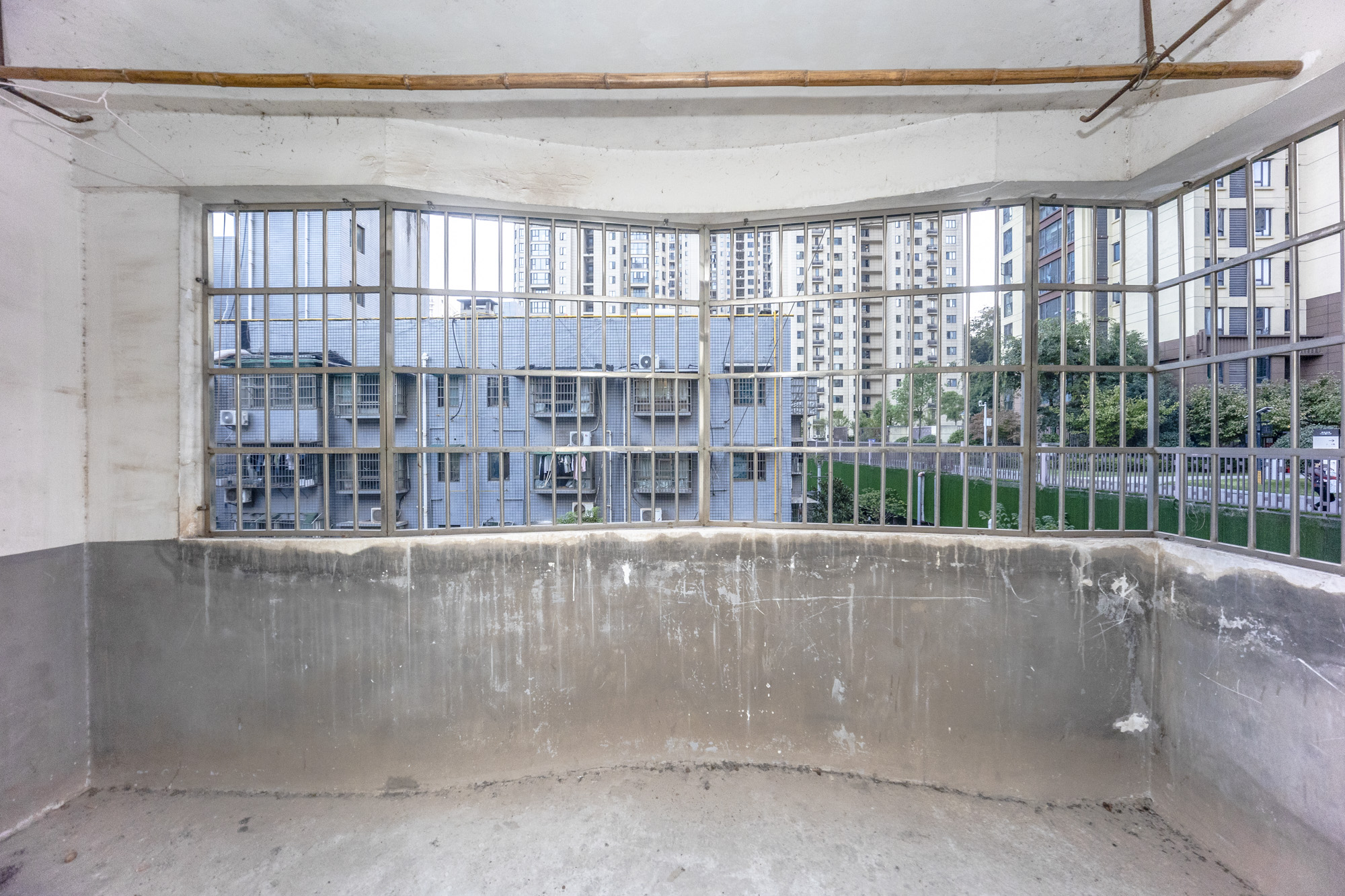 建工宿舍  3室2厅1卫   85.00万其他