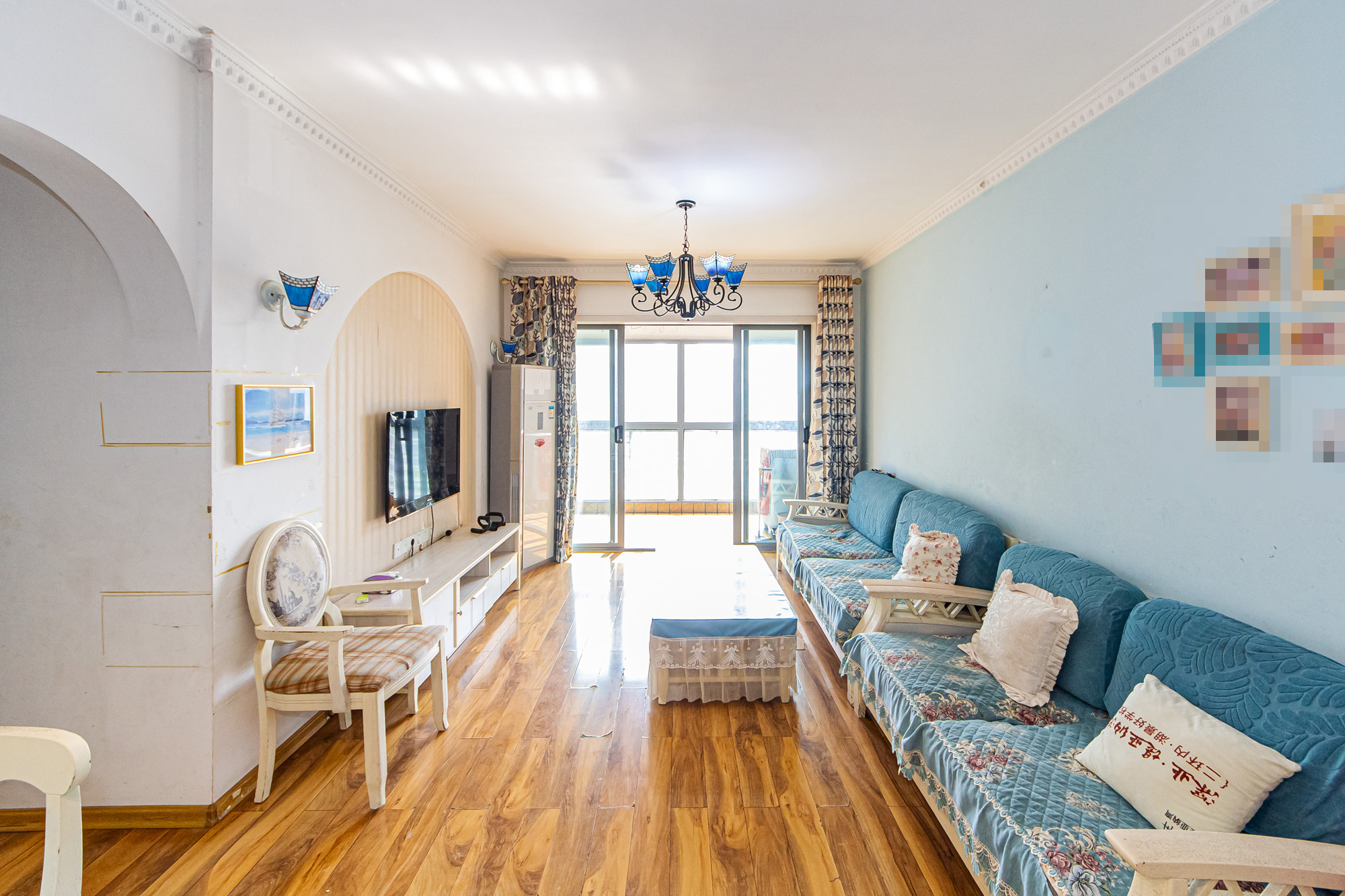 滨江君悦香邸 3室2厅1卫 130.0万 滨江君悦香邸 3室2厅1卫 130.0万客厅