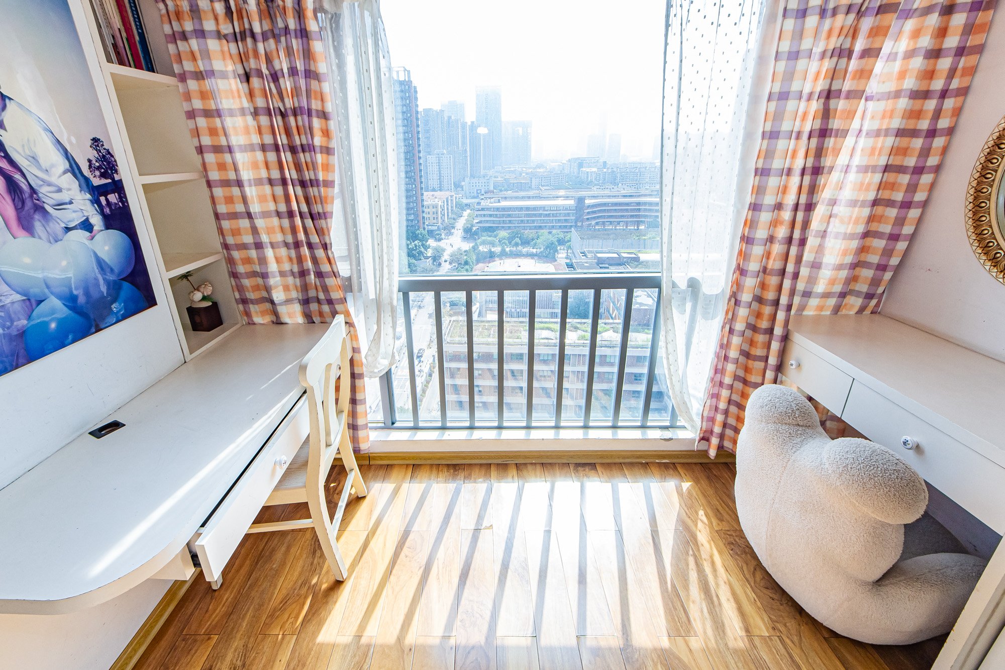 滨江君悦香邸 3室2厅1卫 130.0万 滨江君悦香邸 3室2厅1卫 130.0万卧室