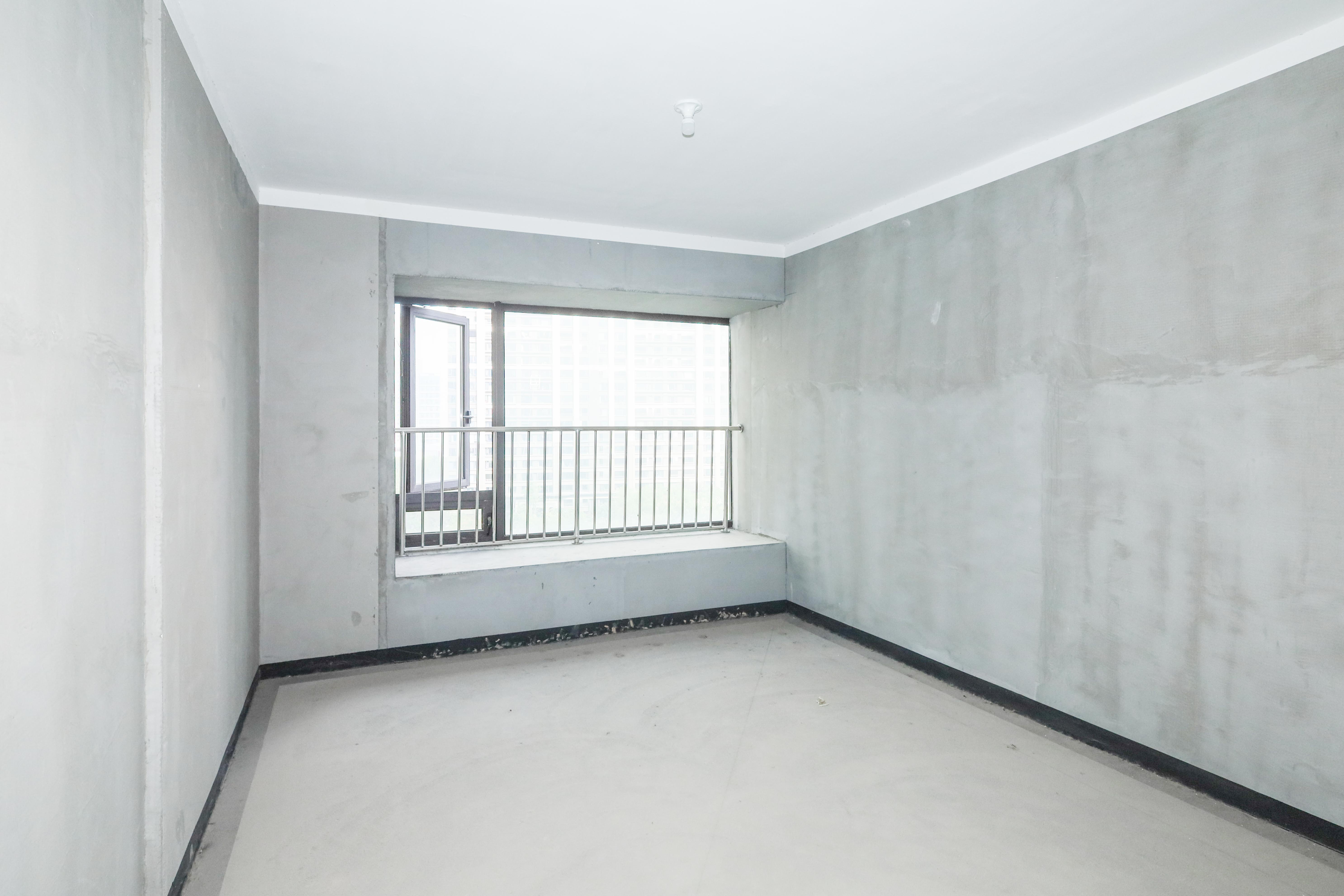 建发央著  4室2厅2卫   319.70万卧室