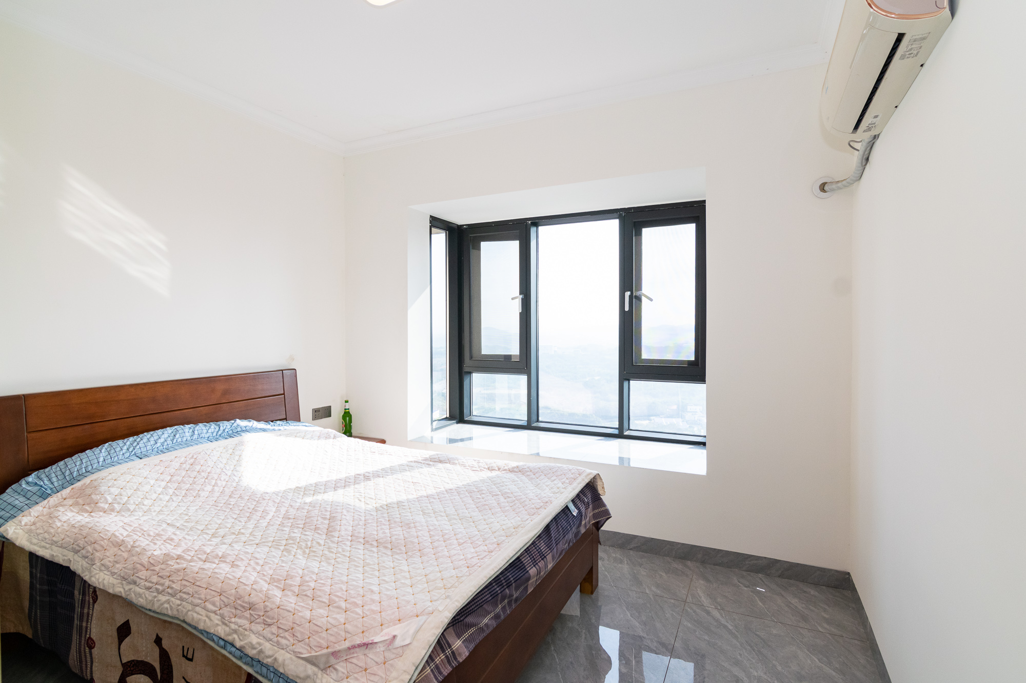 大汉公园里(大汉幸福佳园) 3室2厅2卫 72.0万 大汉公园里(大汉幸福佳园) 3室2厅2卫 72.0万卧室