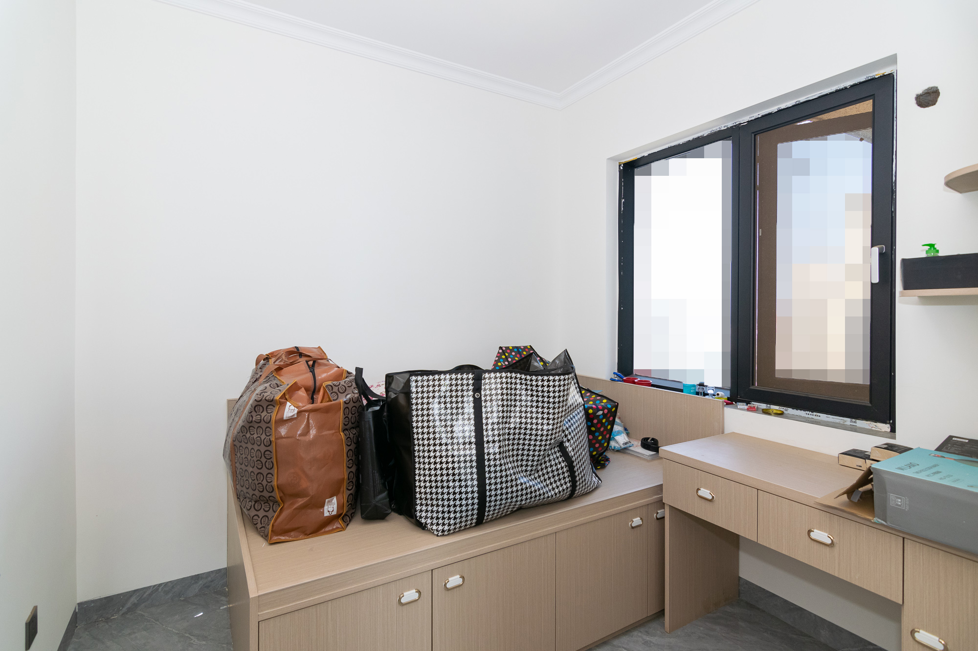 大汉公园里(大汉幸福佳园) 3室2厅2卫 72.0万 大汉公园里(大汉幸福佳园) 3室2厅2卫 72.0万卧室