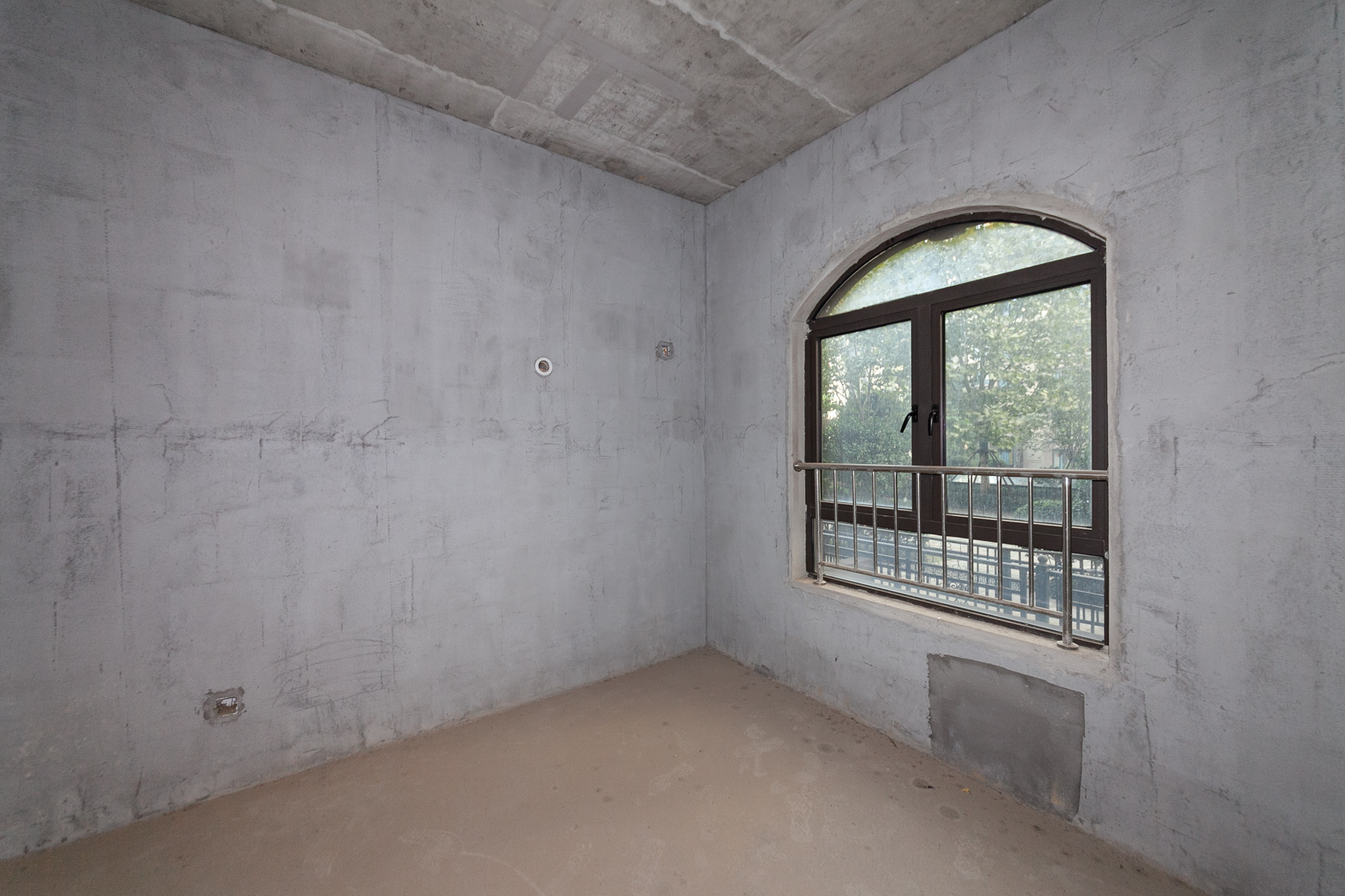 润和滨江府  6室2厅2卫    301.0万 润和滨江府  6室2厅2卫    301.0万卧室