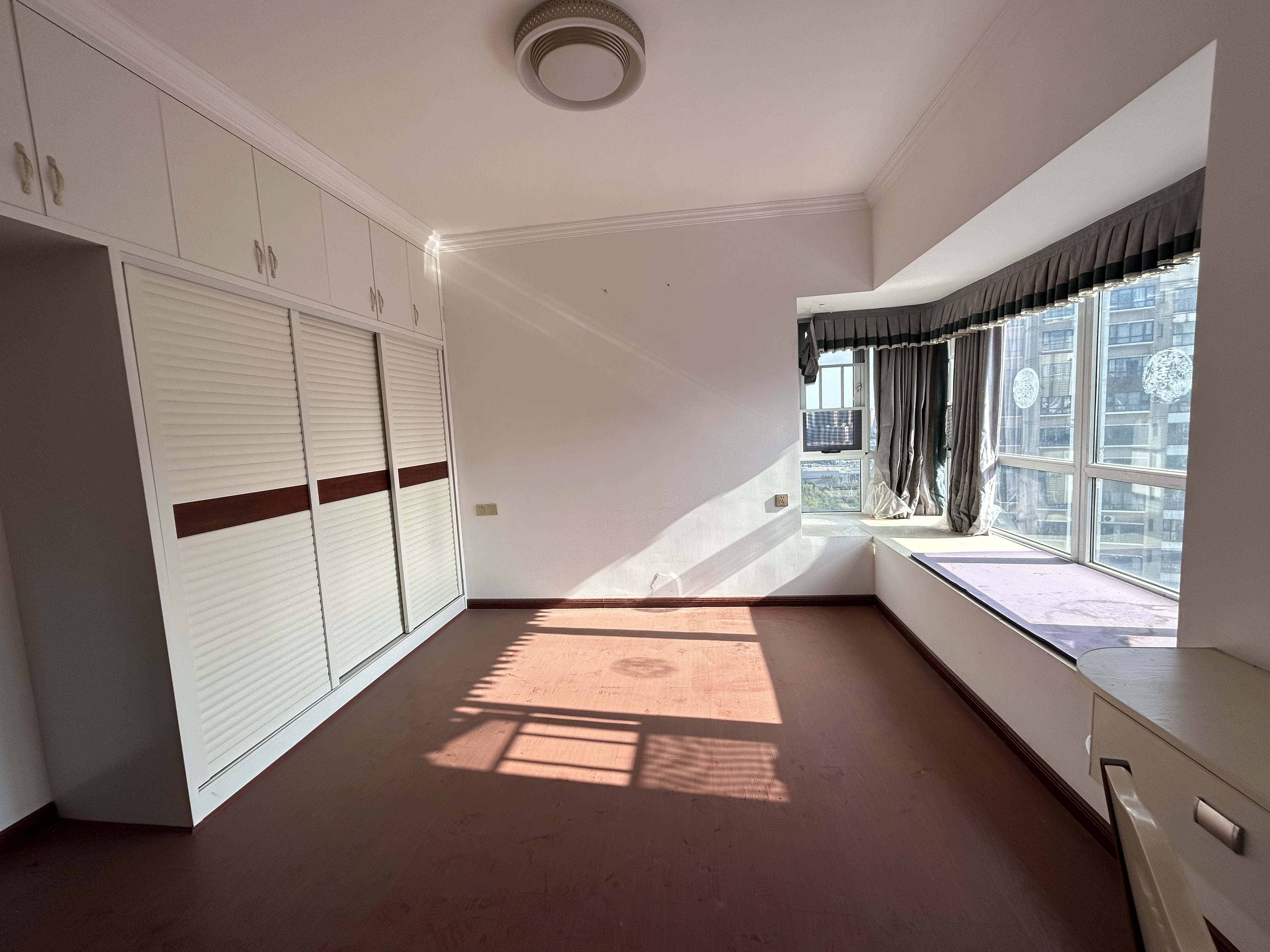 美的城二期 3室2厅2卫 46.8万 美的城二期 3室2厅2卫 46.8万室内图