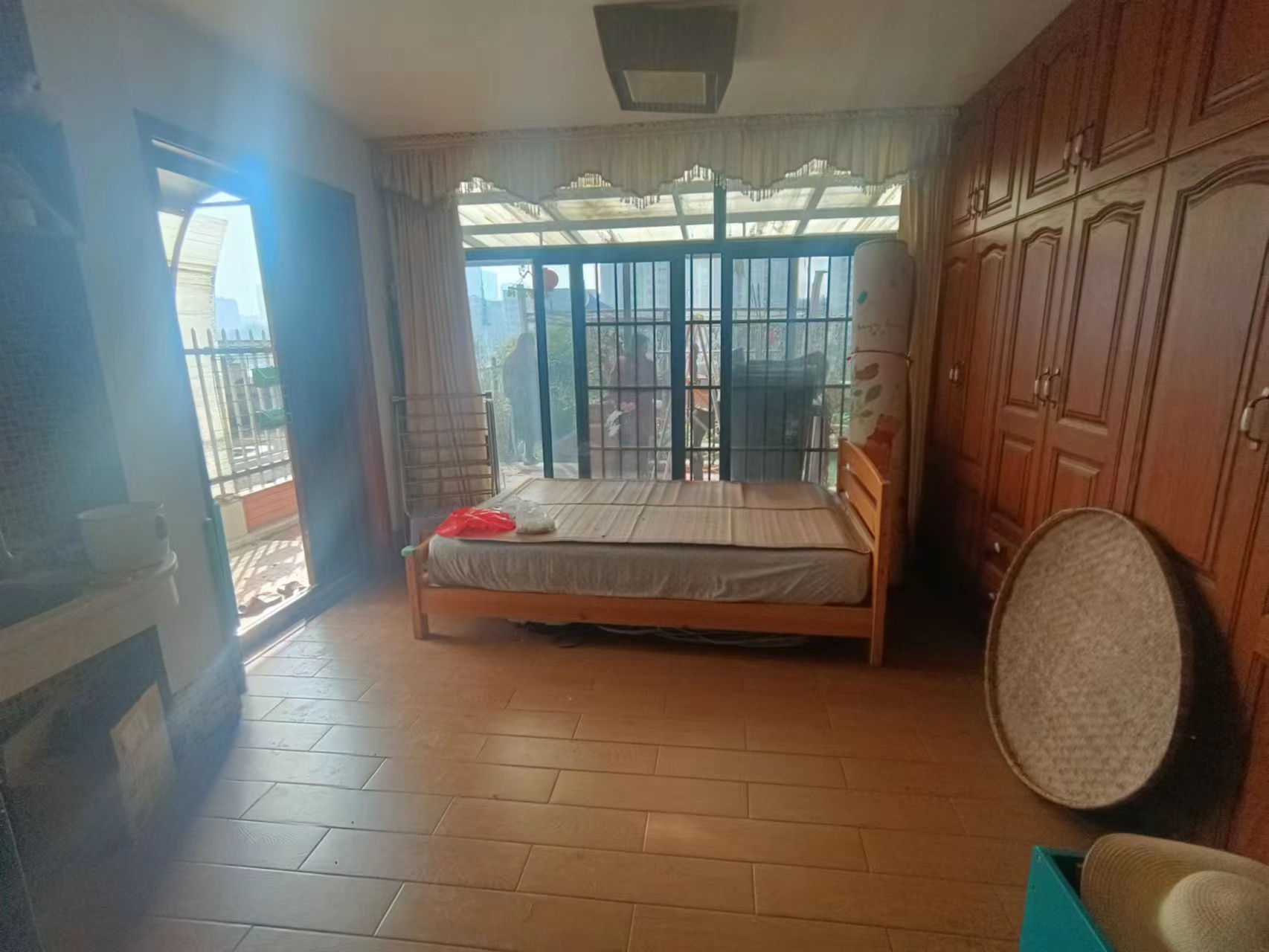 新桂广场  2室1厅1卫    51.0万 新桂广场  2室1厅1卫    51.0万室内图