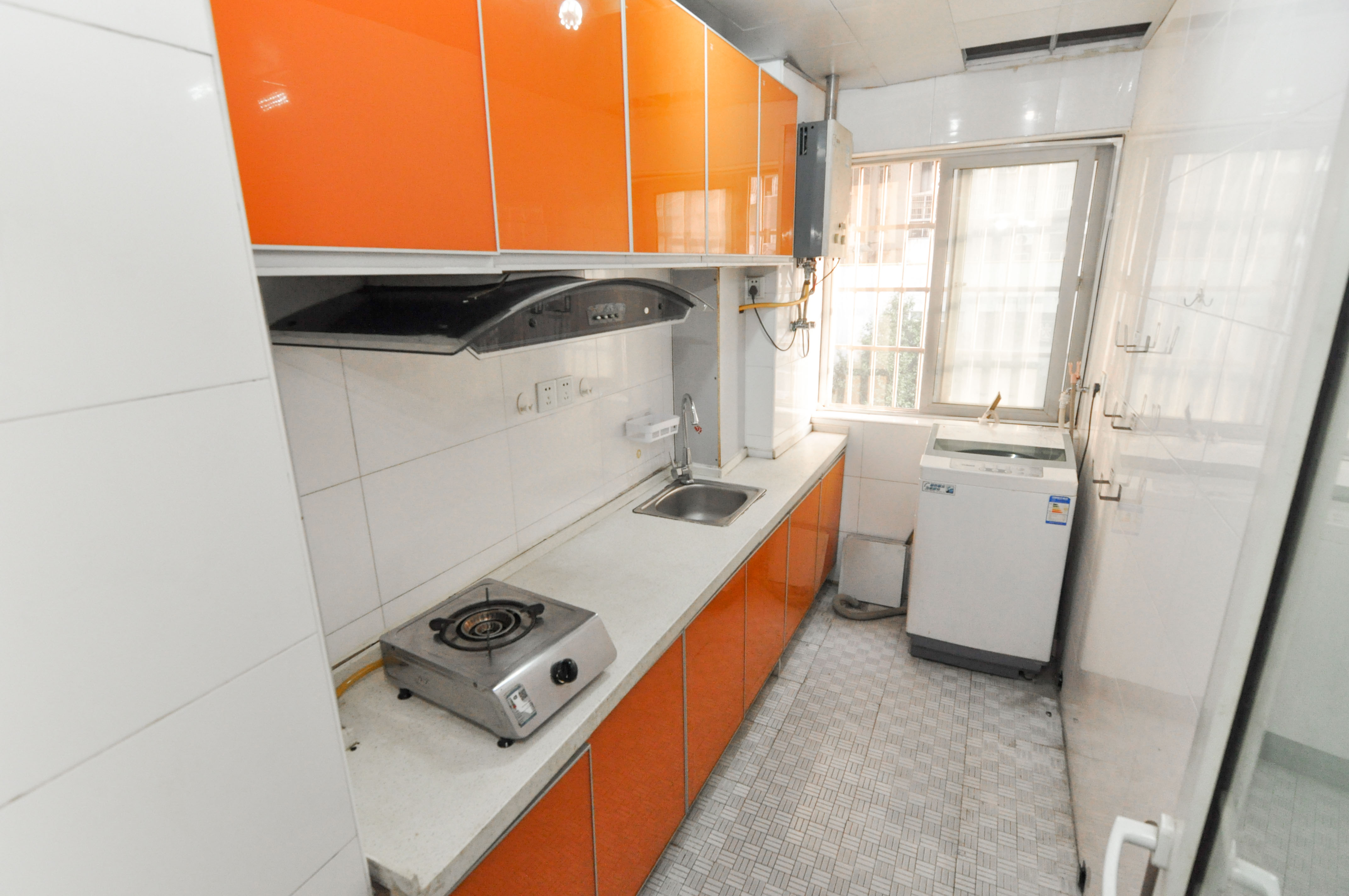 谋房博客(博客天街)  1室1厅1卫    39.0万 谋房博客(博客天街)  1室1厅1卫    39.0万厨房