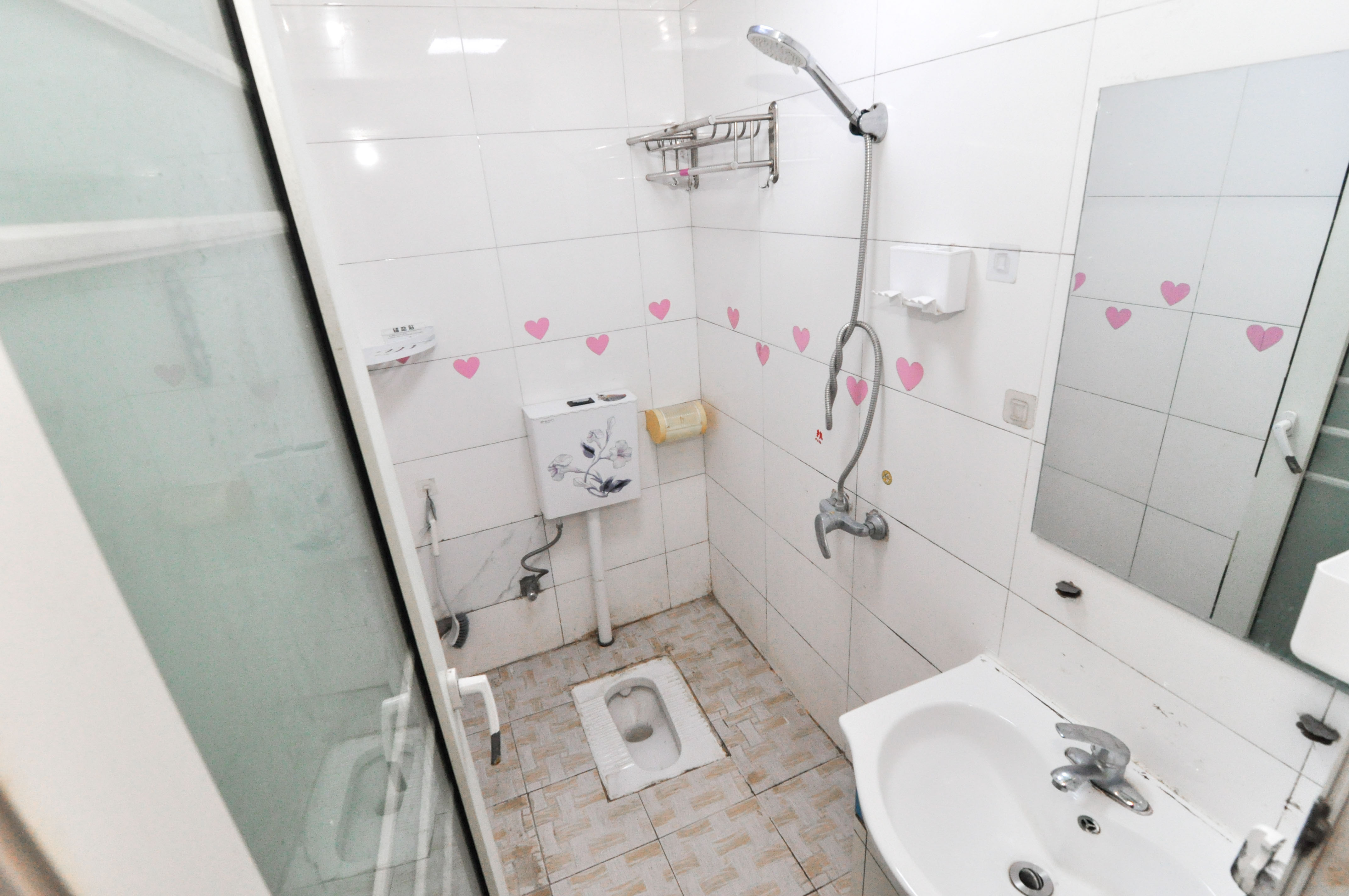 谋房博客(博客天街)  1室1厅1卫    39.0万 谋房博客(博客天街)  1室1厅1卫    39.0万卫生间