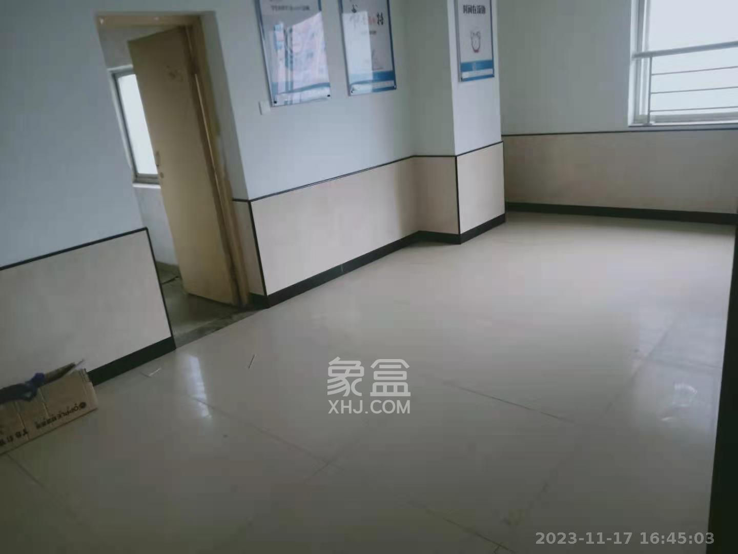 蓝色地标  4室1厅0卫    5000.0元/月室内图1
