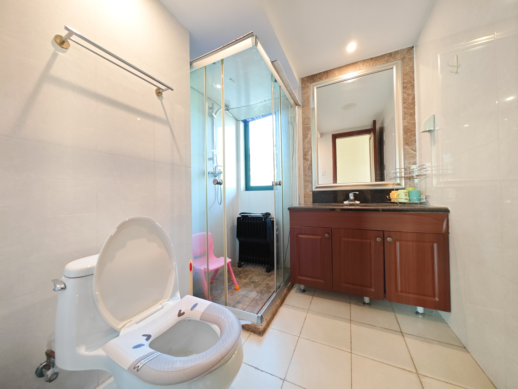 恒大城  4室2厅2卫    94.8万 恒大城  4室2厅2卫    94.8万卫生间