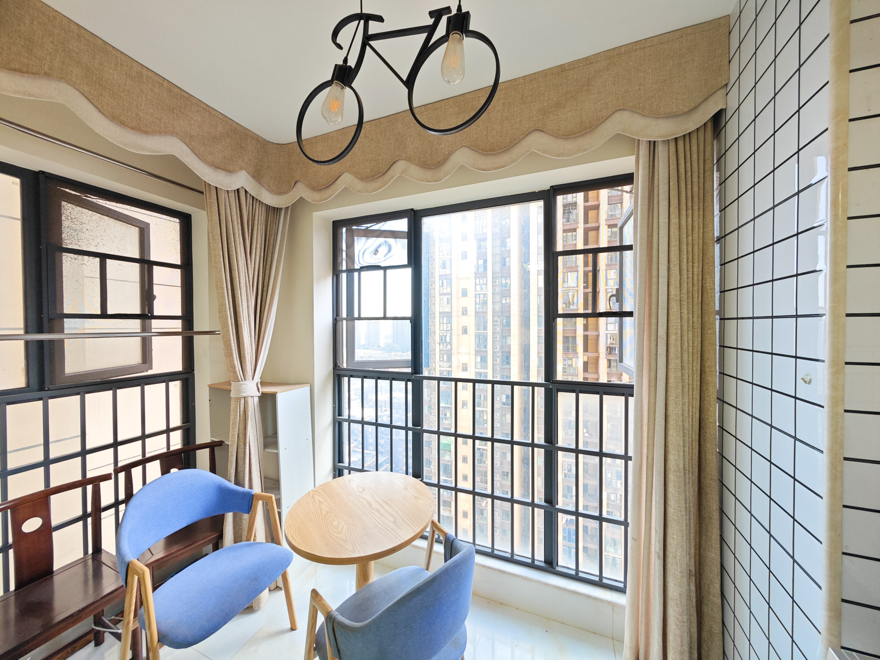 保利城(中航城国际社区、郡原美村) 3室2厅2卫 85.0万 保利城(中航城国际社区、郡原美村) 3室2厅2卫 85.0万阳台