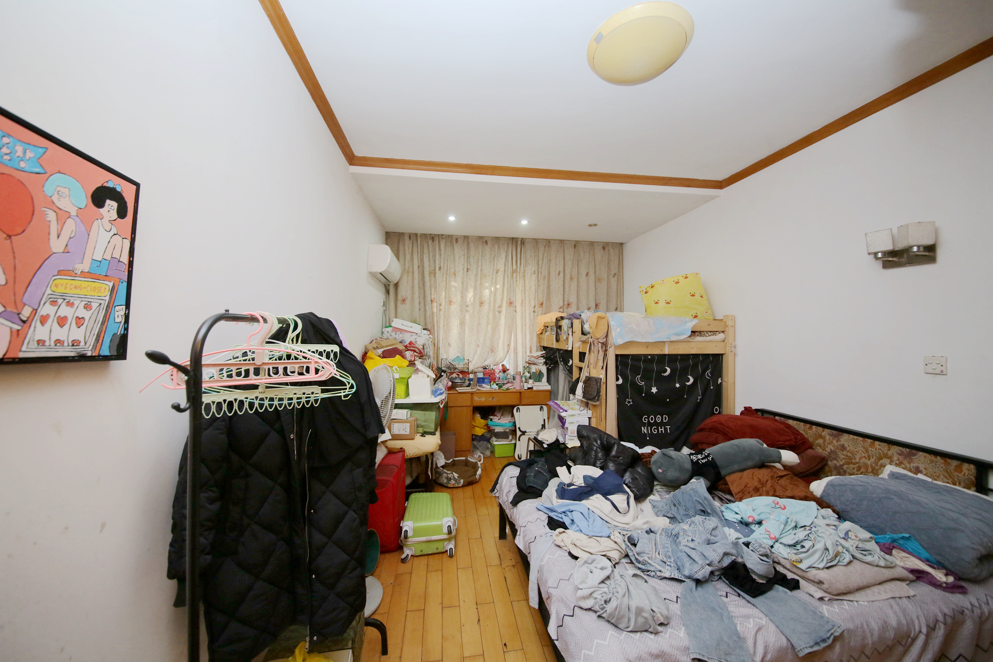 泰时新雅园  3室2厅1卫   90.00万卧室