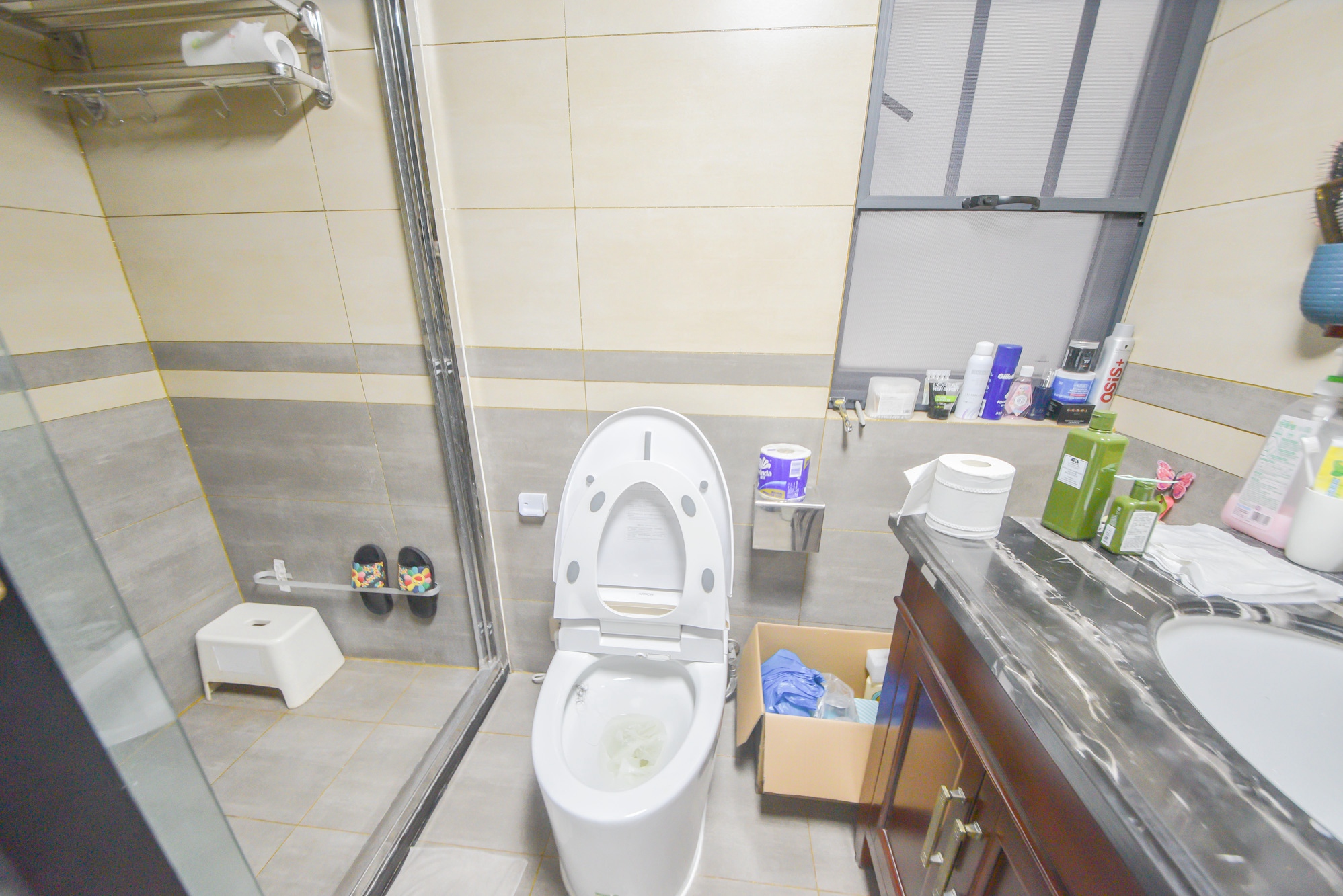 建发中央悦府  4室2厅2卫   190.00万卫生间