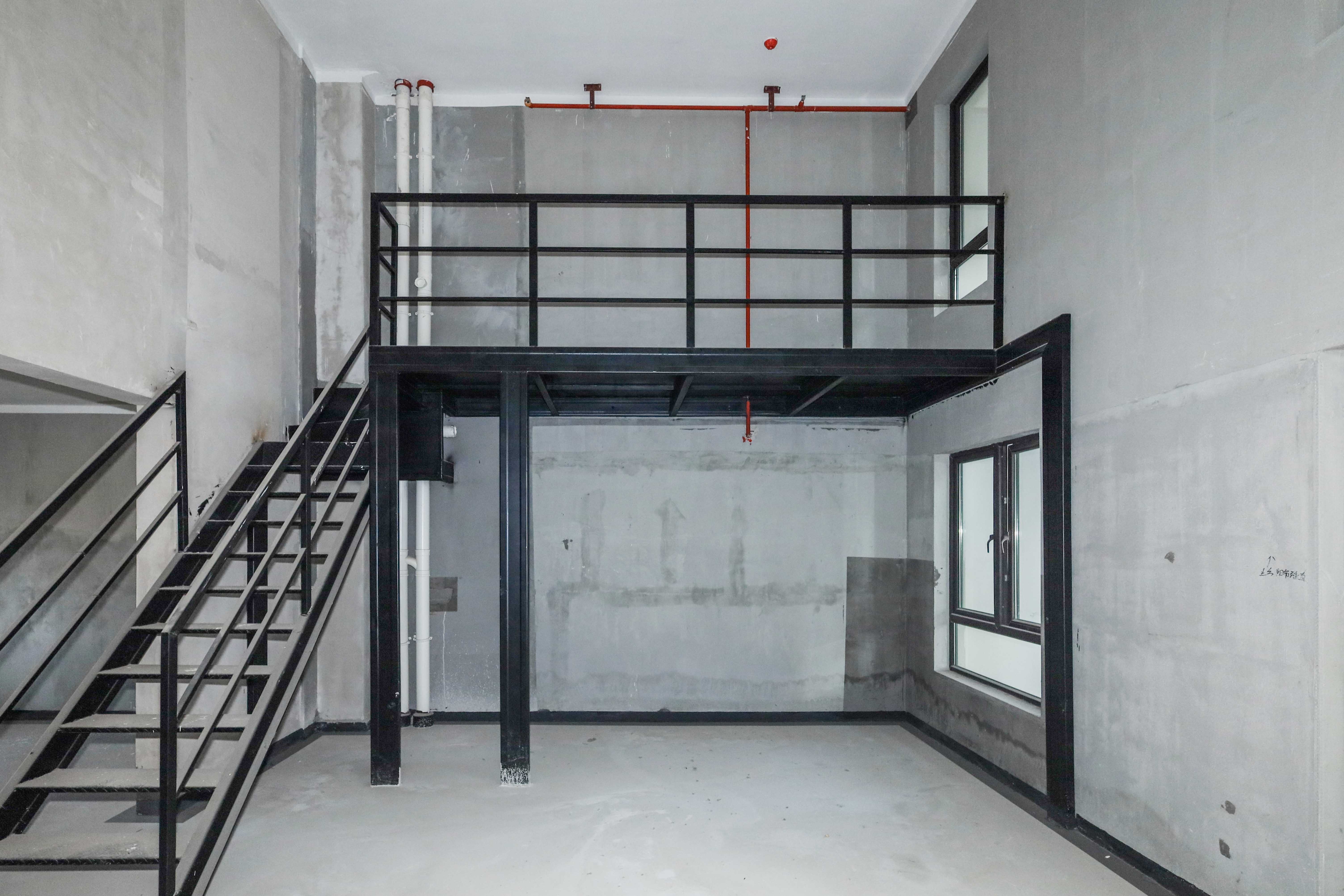 建发央著  4室2厅2卫   308.00万客厅