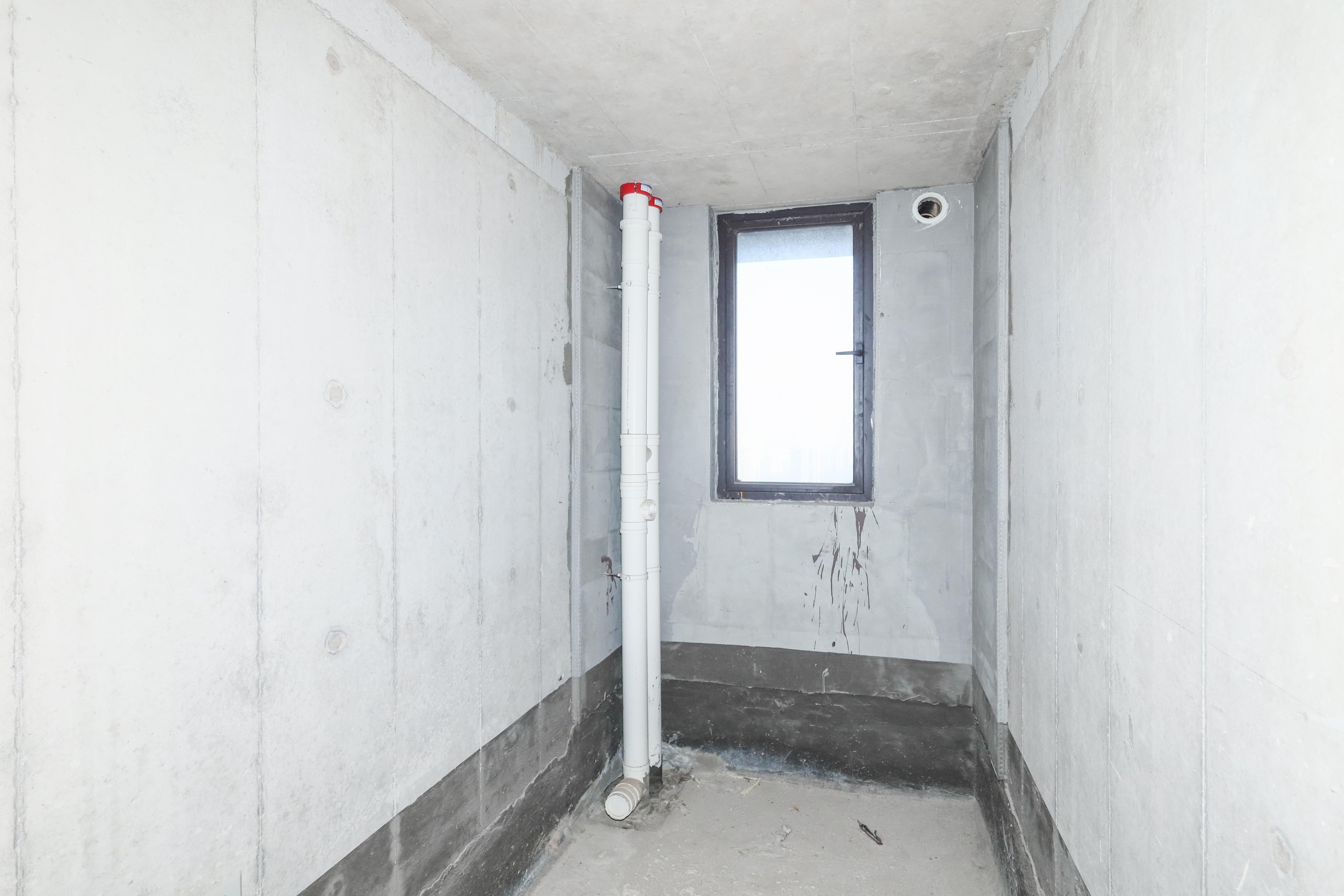 建发央著  4室2厅2卫   280.00万卫生间