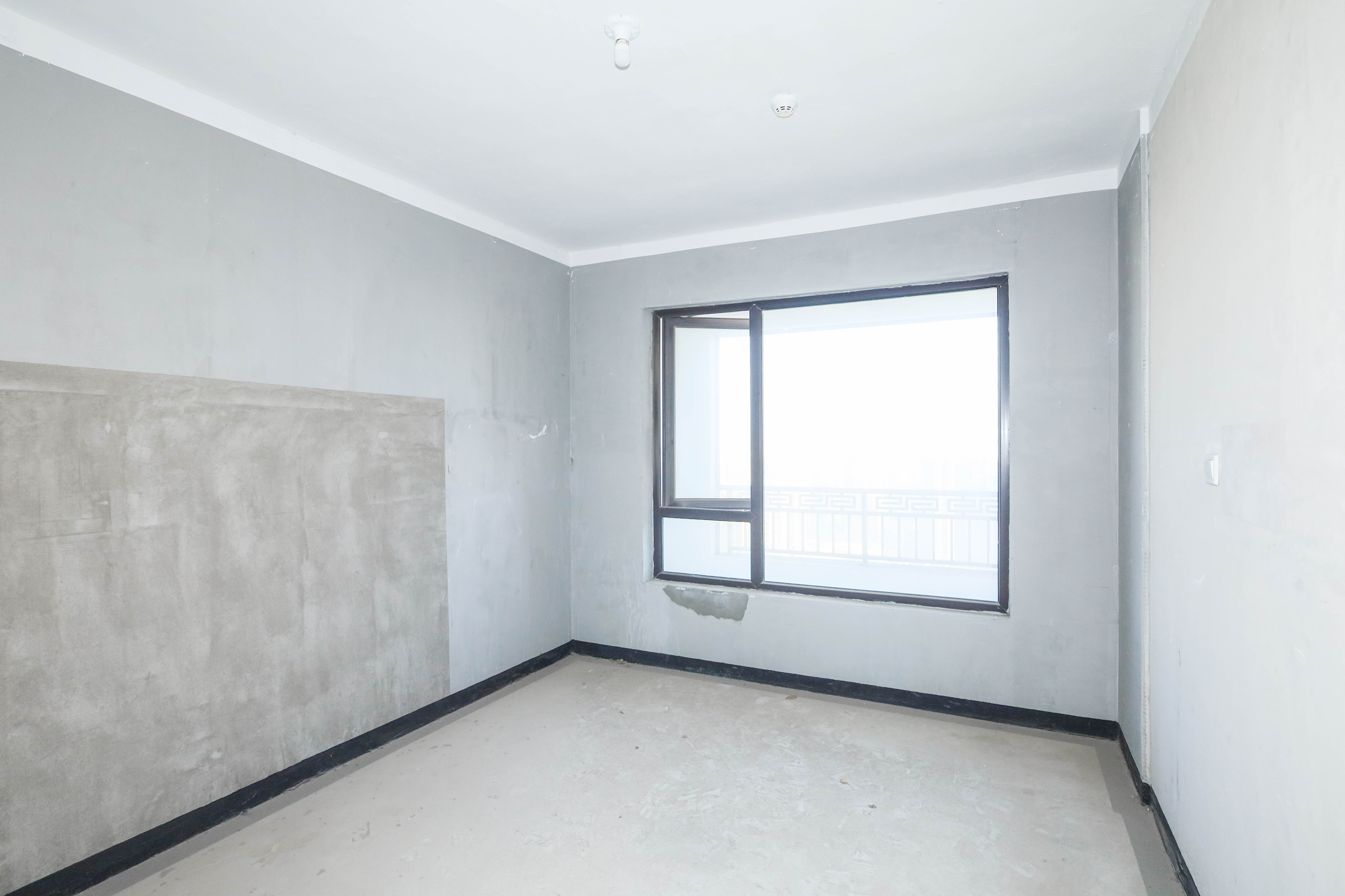 建发央著  4室2厅2卫   280.00万卧室