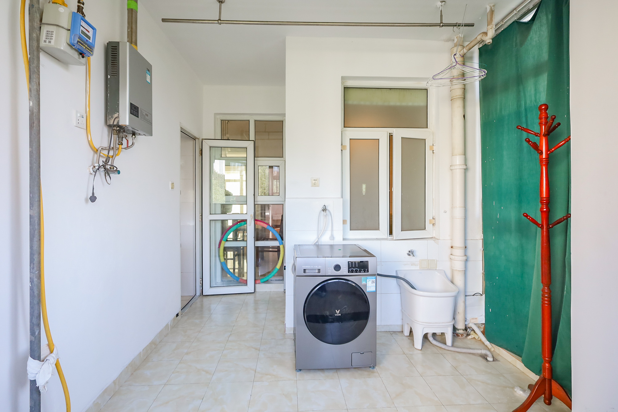 八方小区A区 3室2厅2卫 370.0万 八方小区A区 3室2厅2卫 370.0万阳台