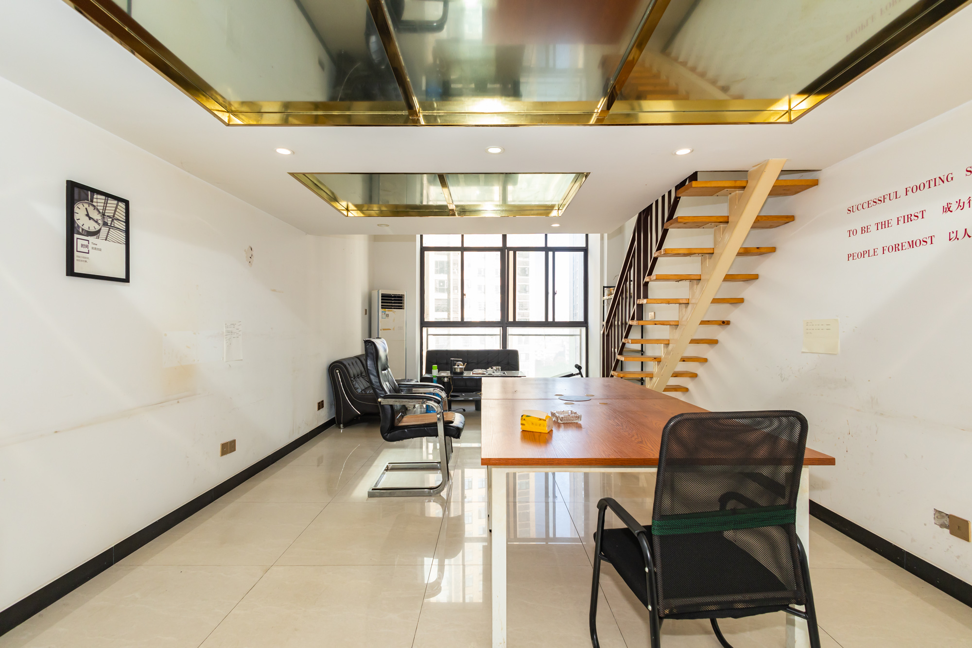 金科时代中心 2室1厅1卫 36.76万 金科时代中心 2室1厅1卫 36.76万客厅