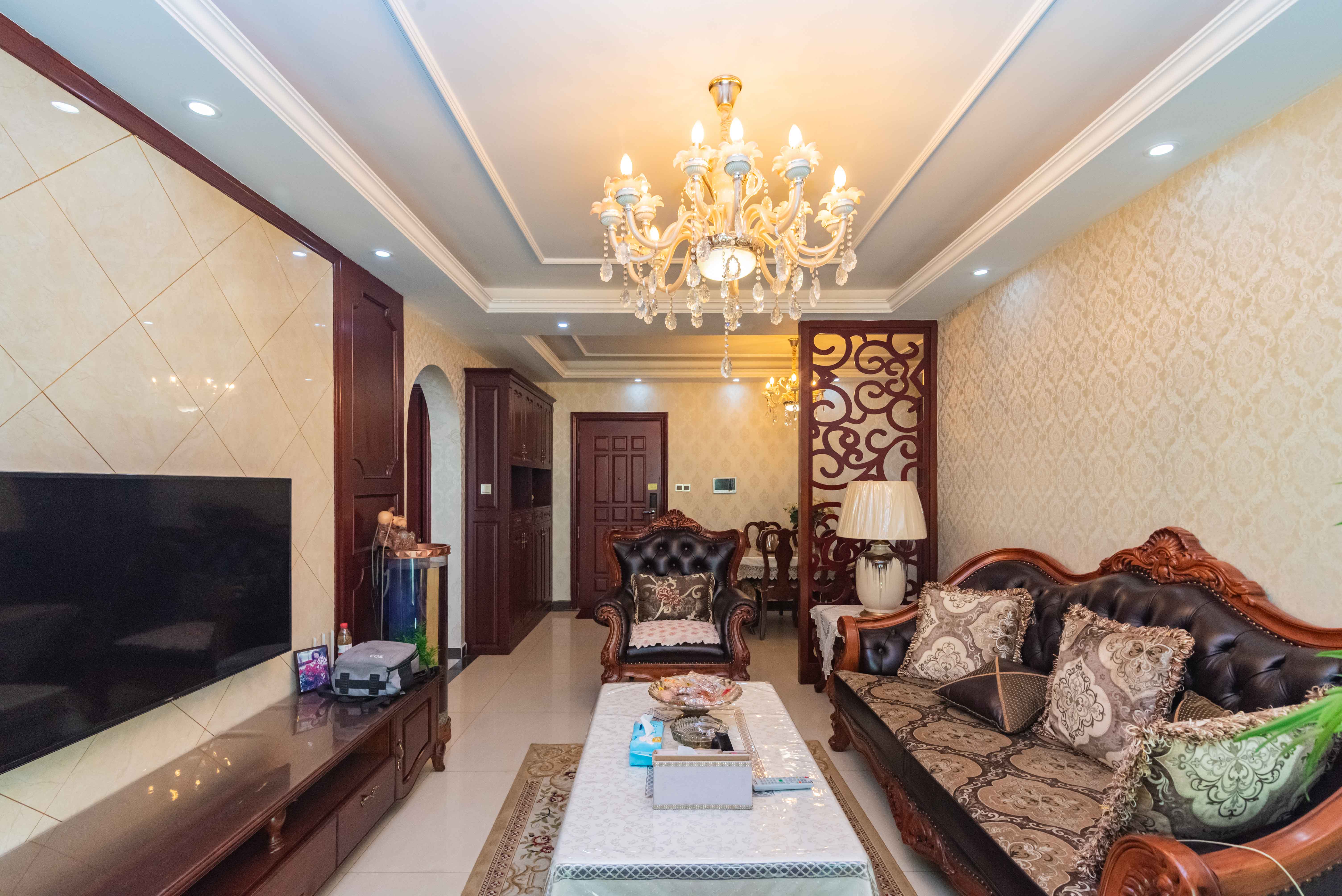 恒大雅苑 3室2厅1卫 139.8万 恒大雅苑 3室2厅1卫 139.8万客厅