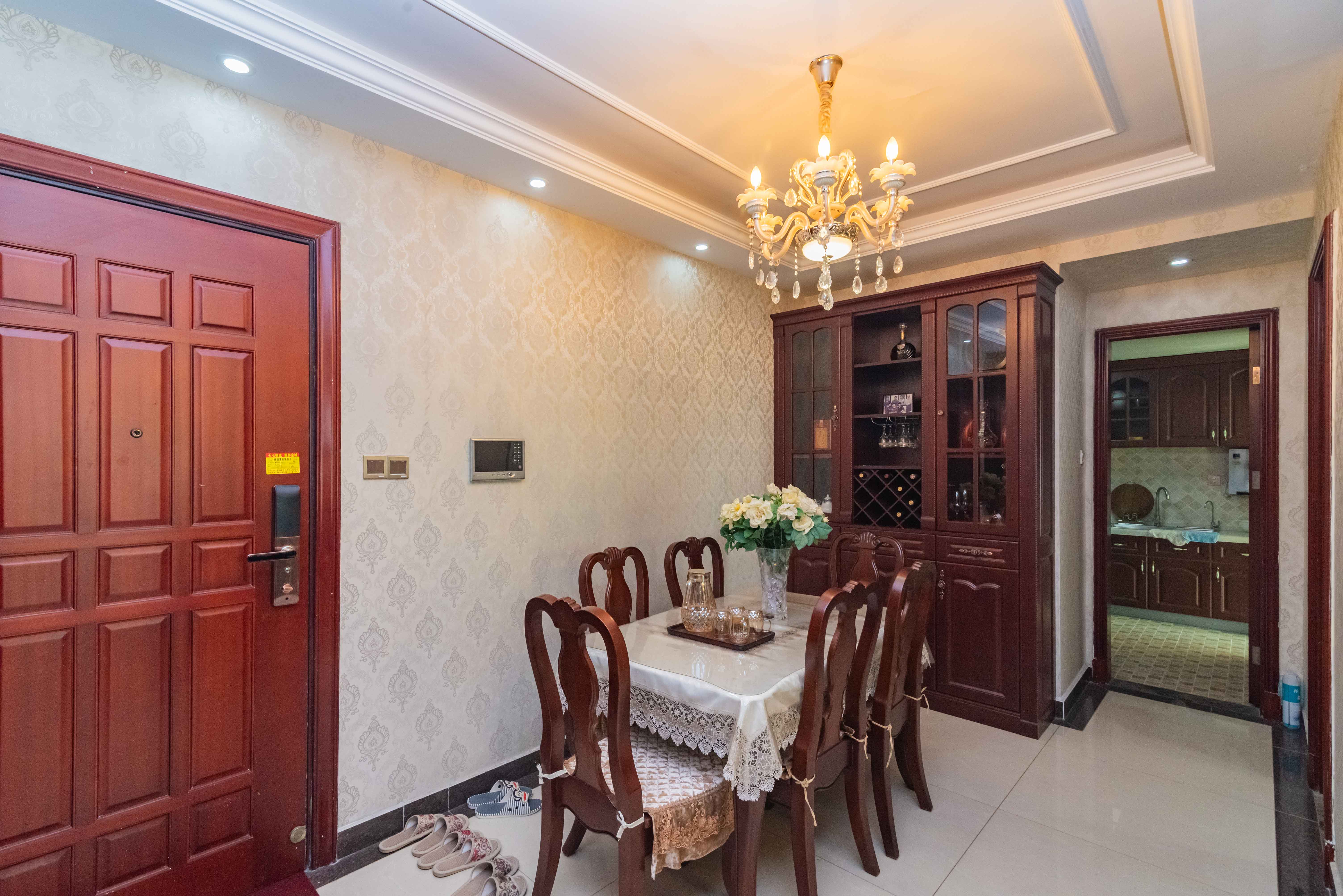 恒大雅苑 3室2厅1卫 139.8万 恒大雅苑 3室2厅1卫 139.8万客厅