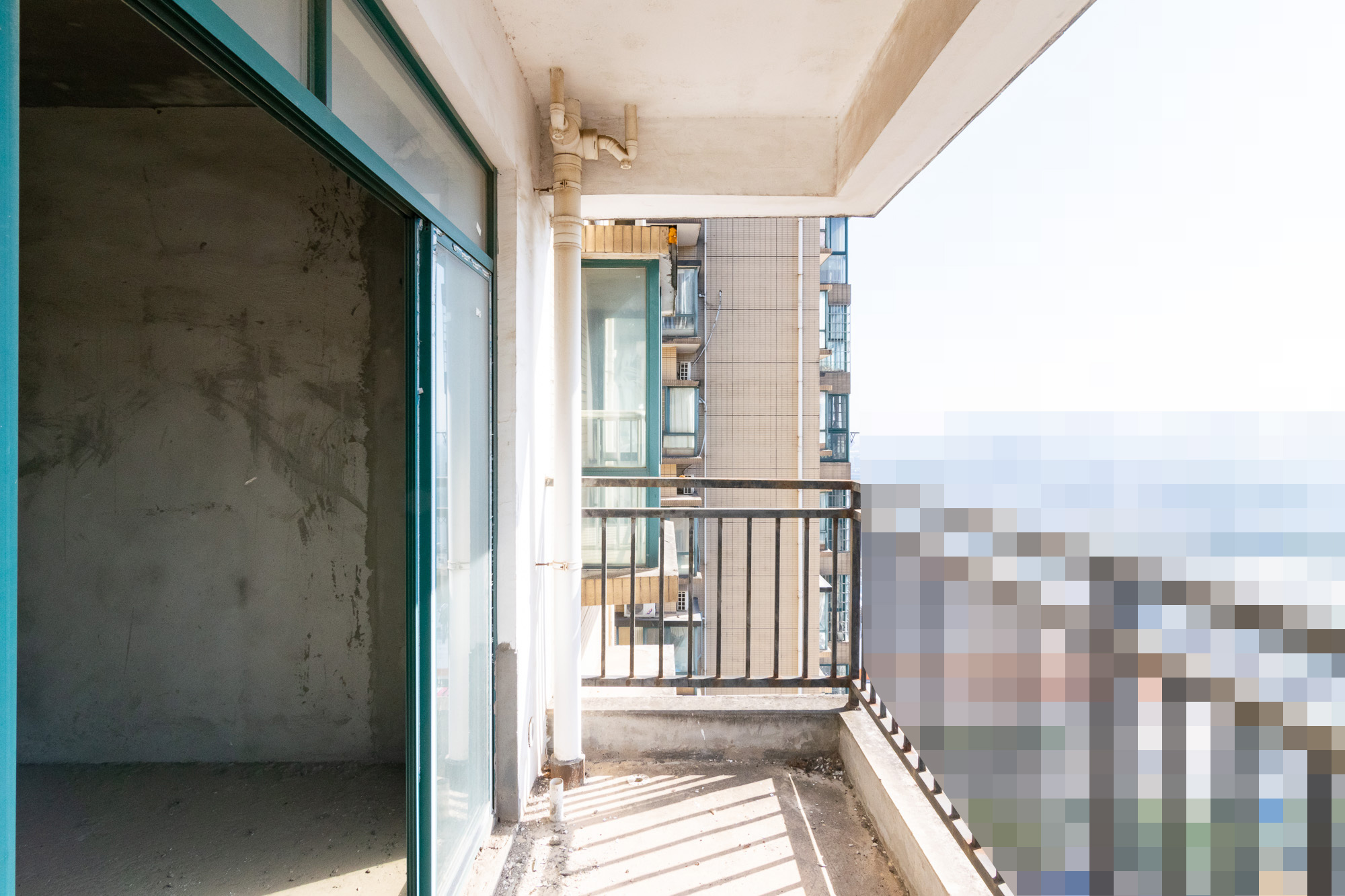 湘峰广场 3室2厅1卫 41.0万 湘峰广场 3室2厅1卫 41.0万阳台