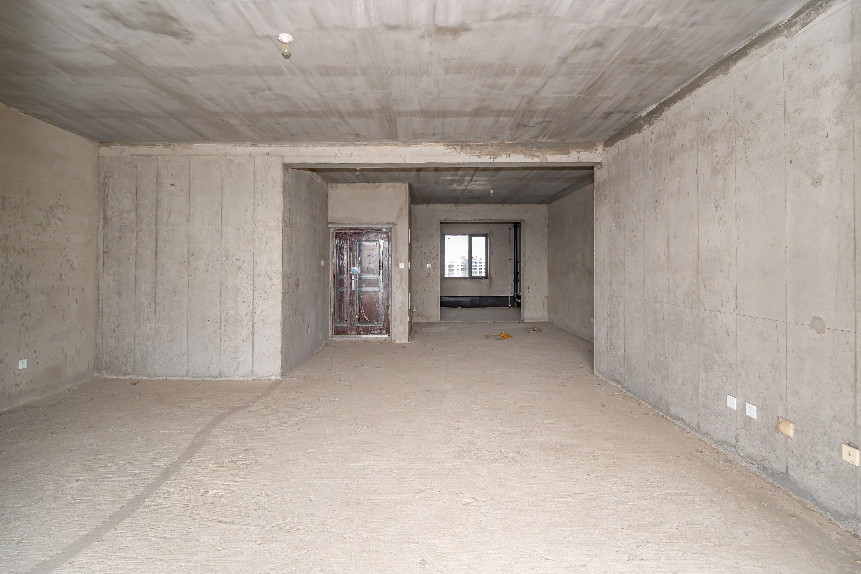 中国铁建洋湖苑  5室2厅2卫    216.8万