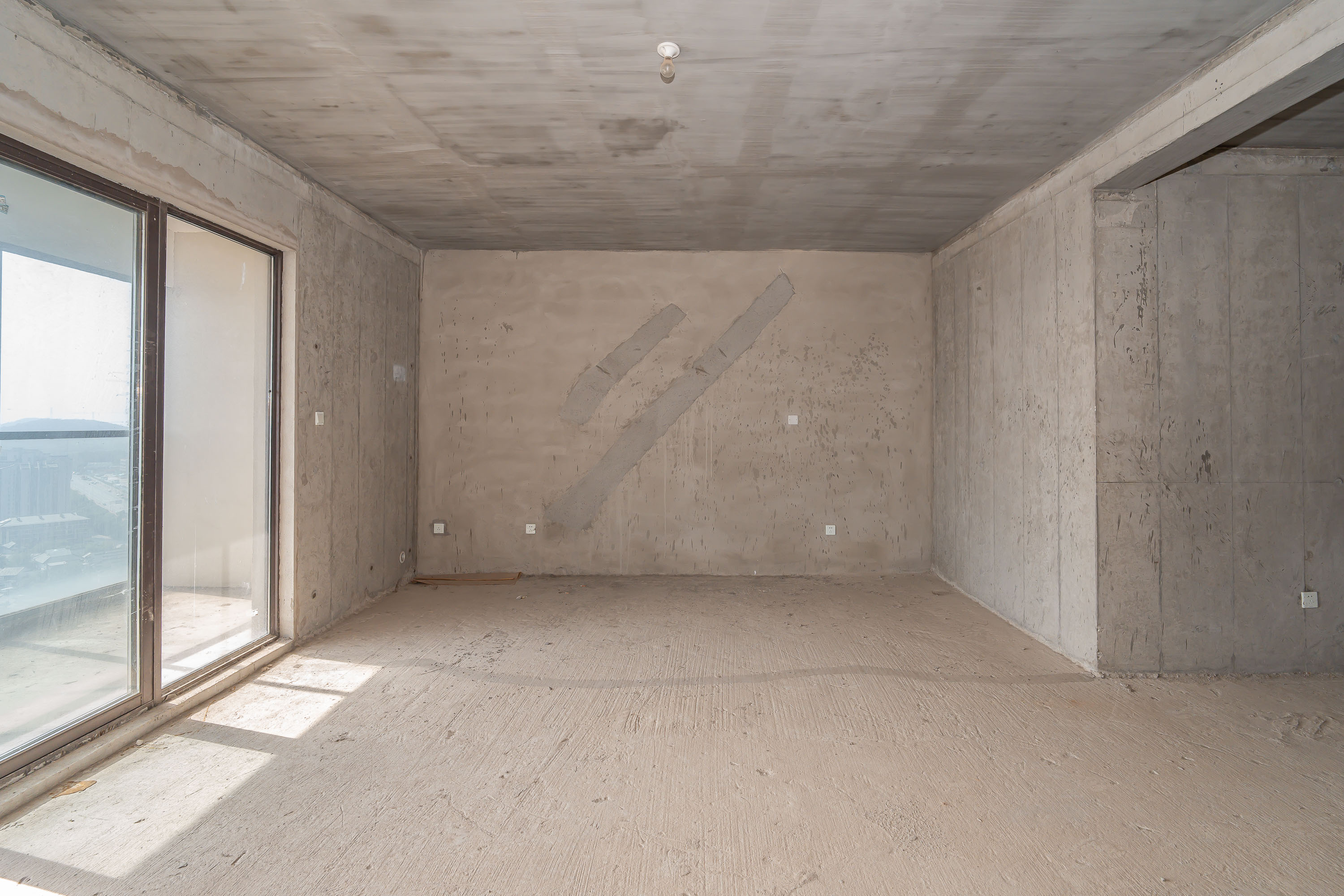 中国铁建洋湖苑  5室2厅2卫    216.8万客厅