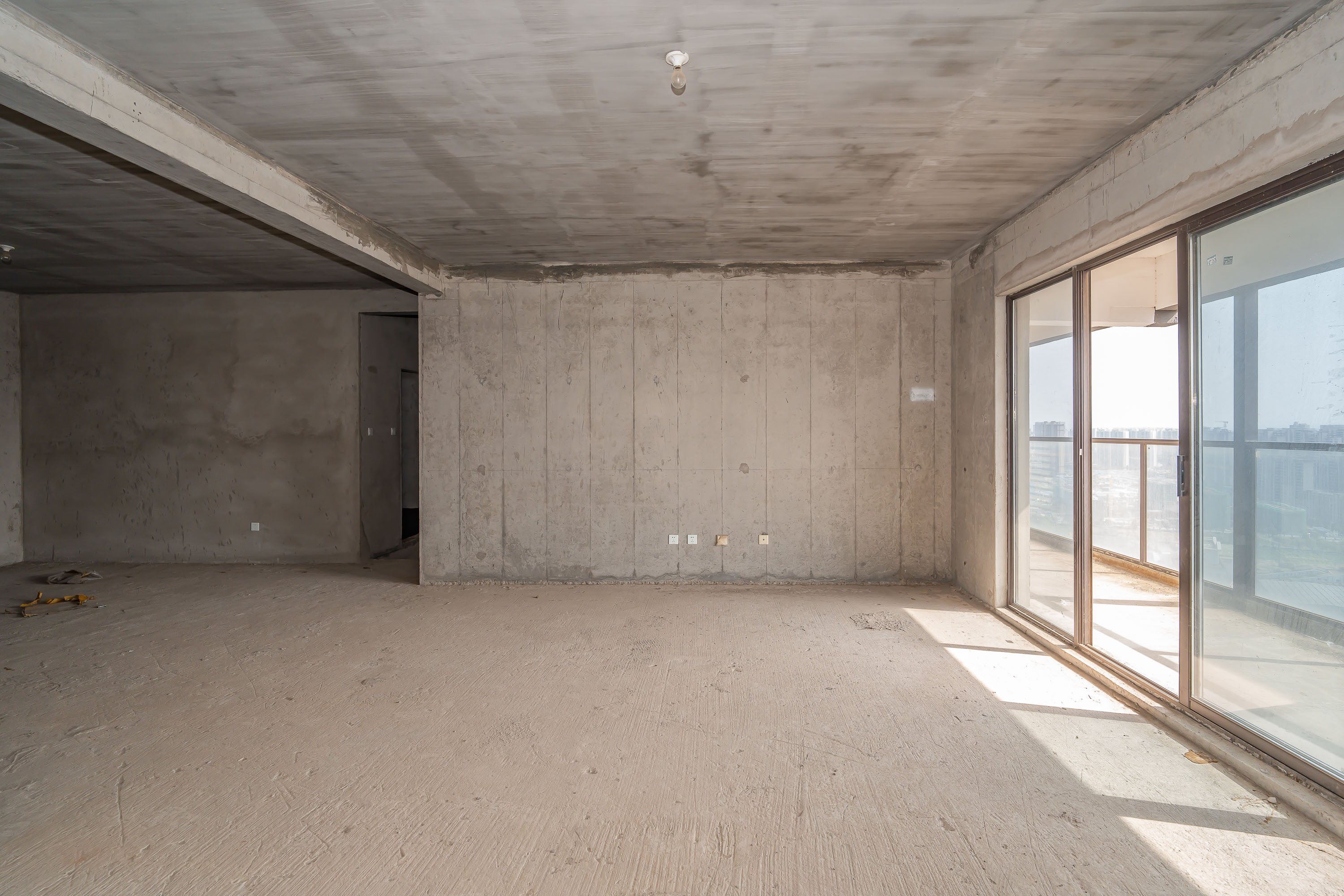 中国铁建洋湖苑  5室2厅2卫    216.8万客厅