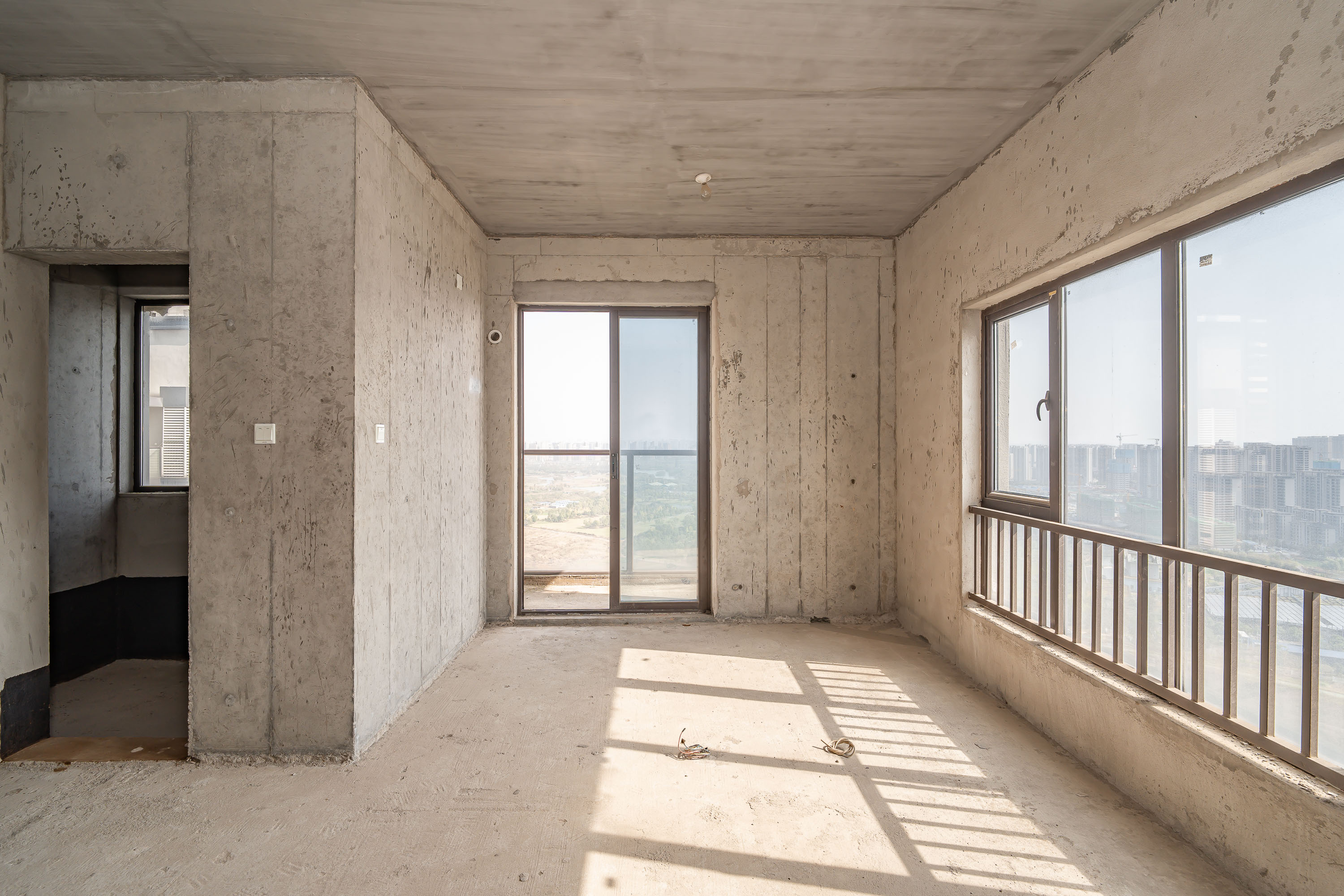 中国铁建洋湖苑  5室2厅2卫    216.8万卧室