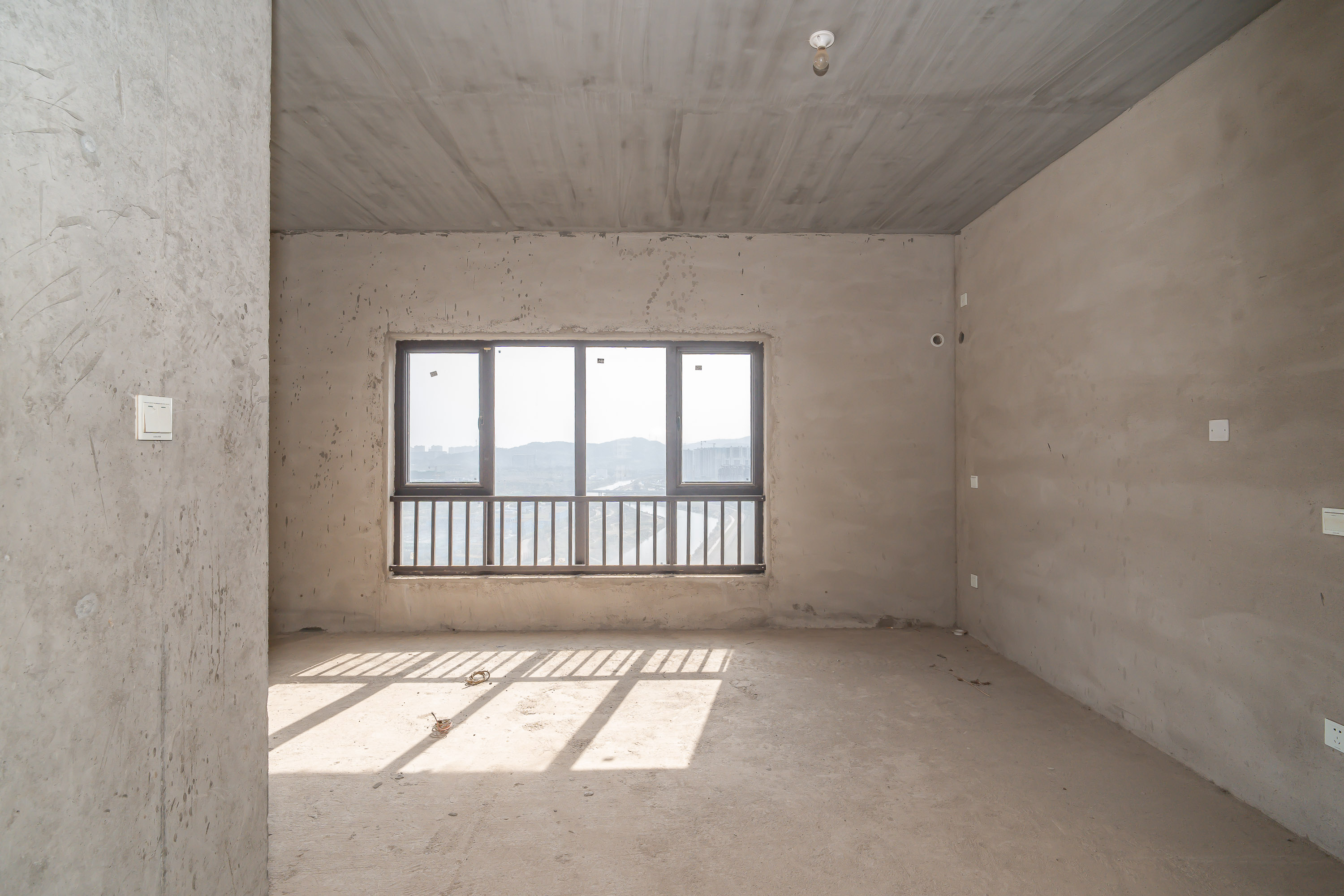 中国铁建洋湖苑  5室2厅2卫    216.8万卧室