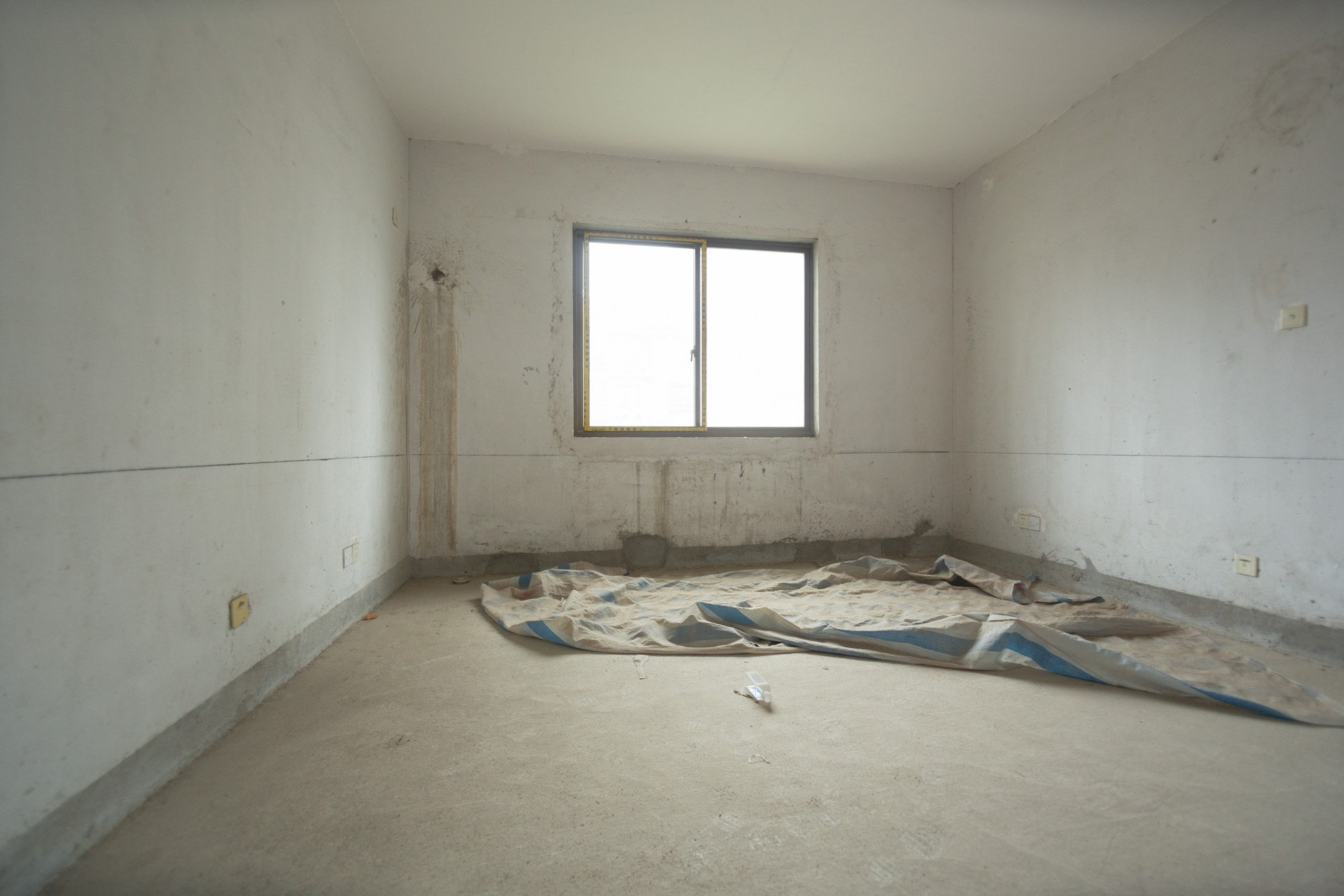 湘核佳苑  4室2厅2卫    125.0万 湘核佳苑  4室2厅2卫    125.0万卧室