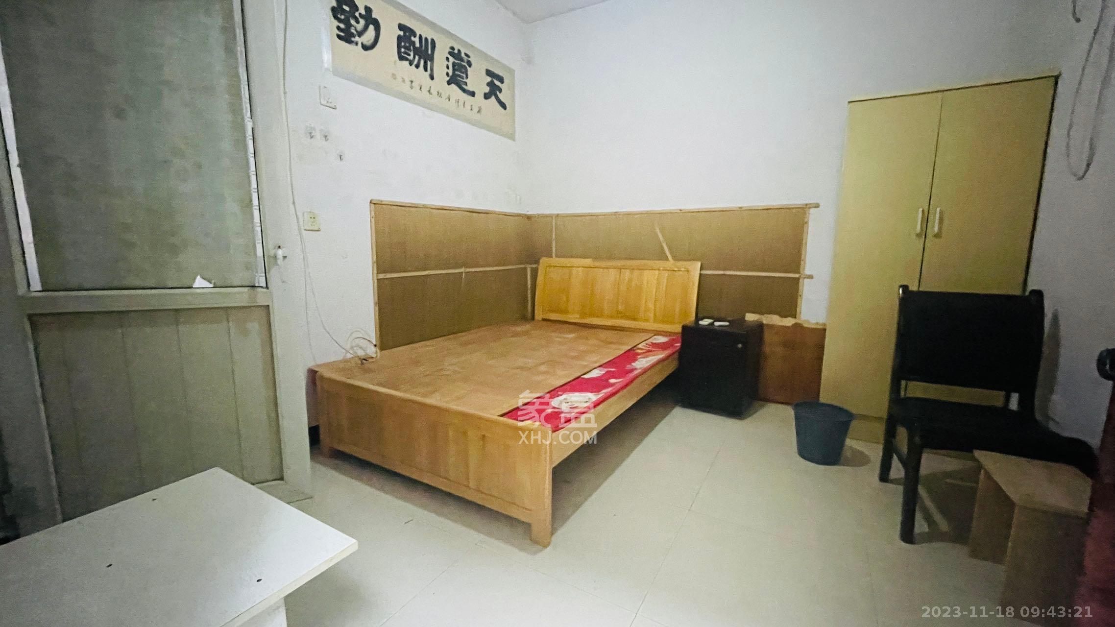 宝塔山私房散盘  1室1厅1卫   800.00元/月室内图1