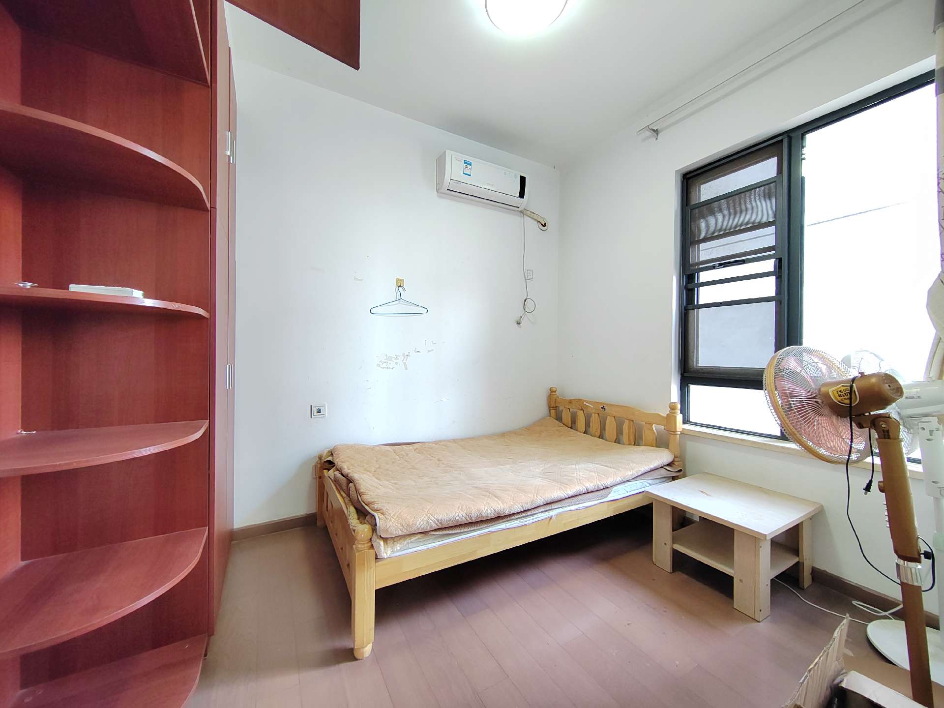 新阳光100大湖第  3室2厅2卫   2600.00元/月室内图