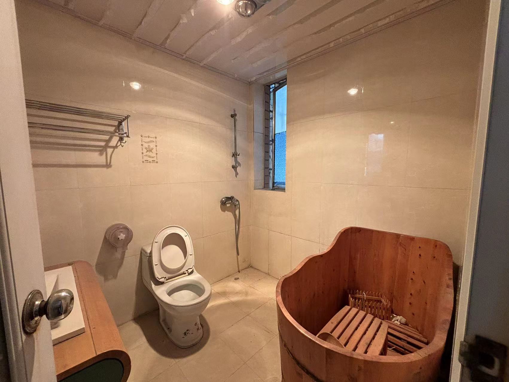 天泰小区  3室2厅1卫    45.0万 天泰小区  3室2厅1卫    45.0万室内图