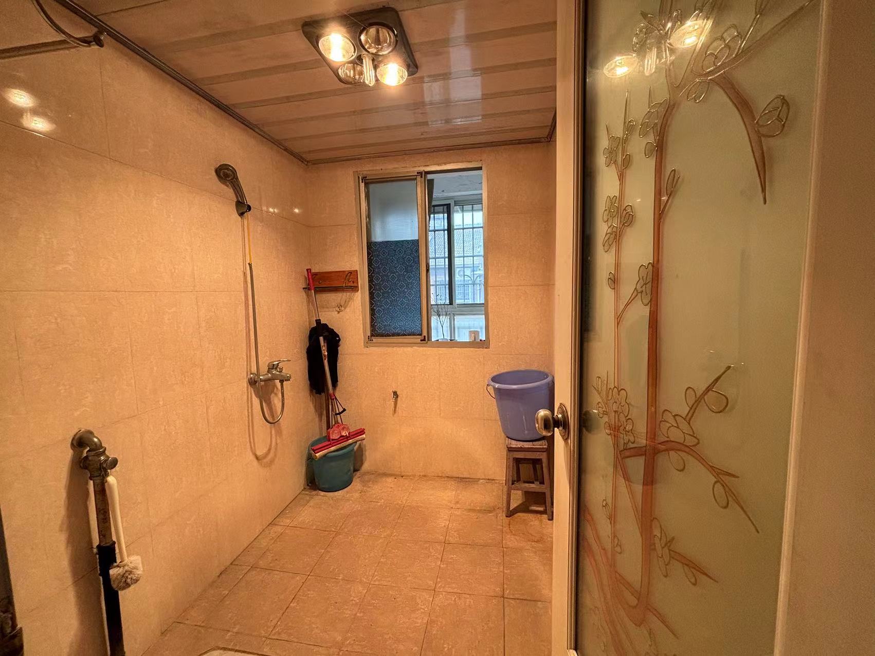 天泰小区  3室2厅1卫    45.0万 天泰小区  3室2厅1卫    45.0万室内图