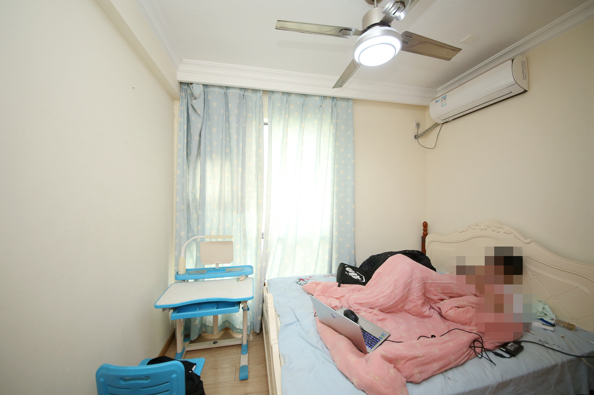 佳兆业时代广场  4室2厅1卫   166.00万其他