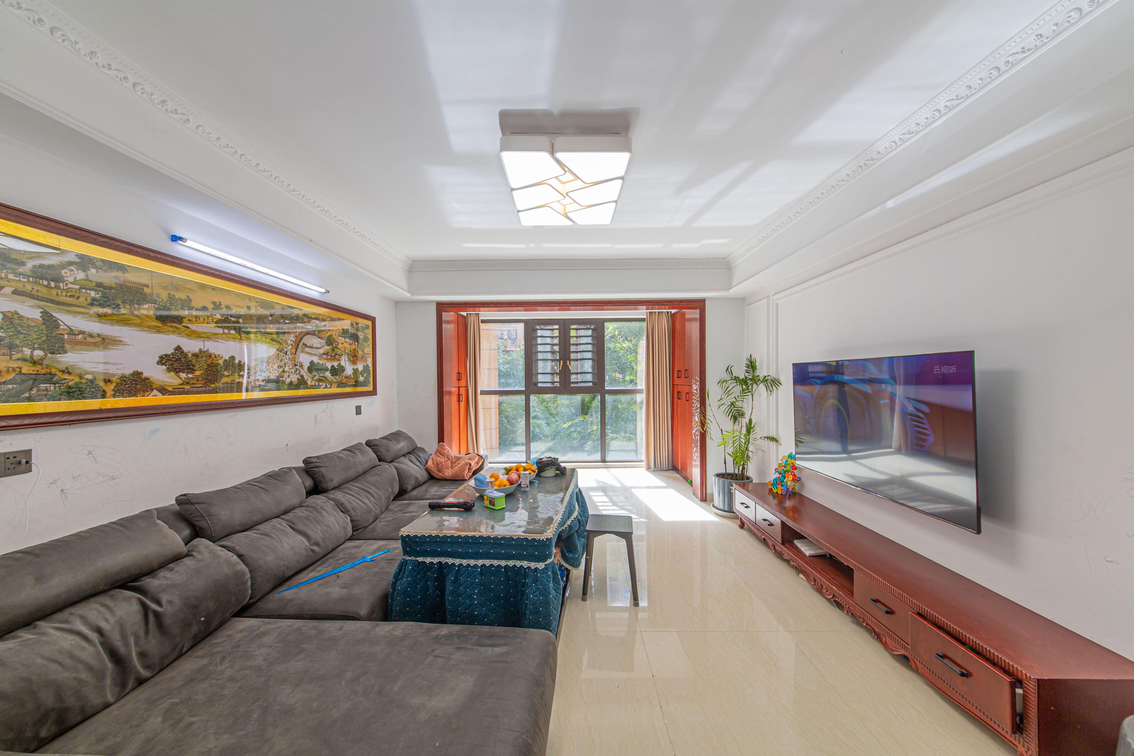 鑫远悦城(鑫远悦时代) 4室2厅2卫 115.0万 鑫远悦城(鑫远悦时代) 4室2厅2卫 115.0万客厅