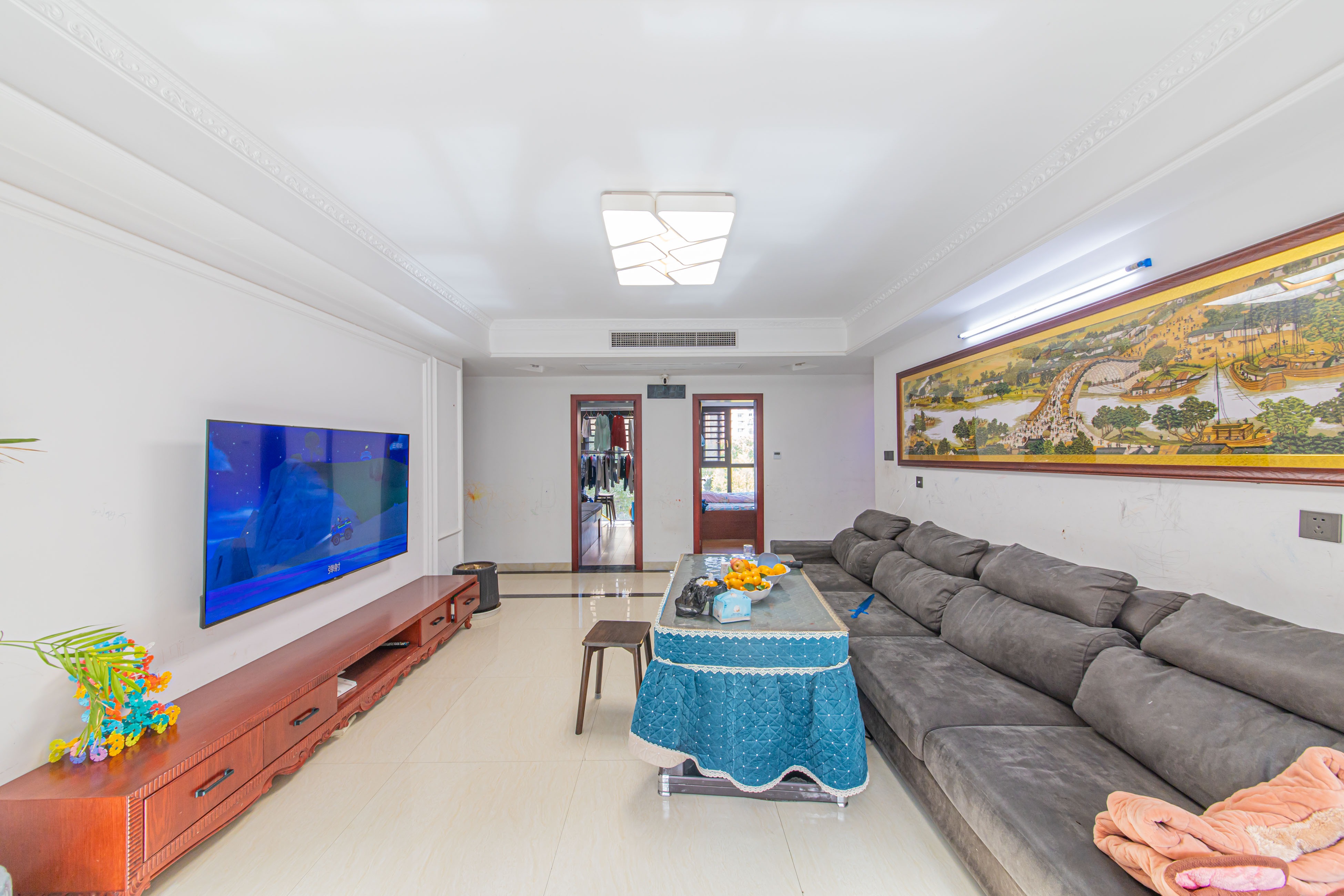 鑫远悦城(鑫远悦时代) 4室2厅2卫 115.0万 鑫远悦城(鑫远悦时代) 4室2厅2卫 115.0万客厅