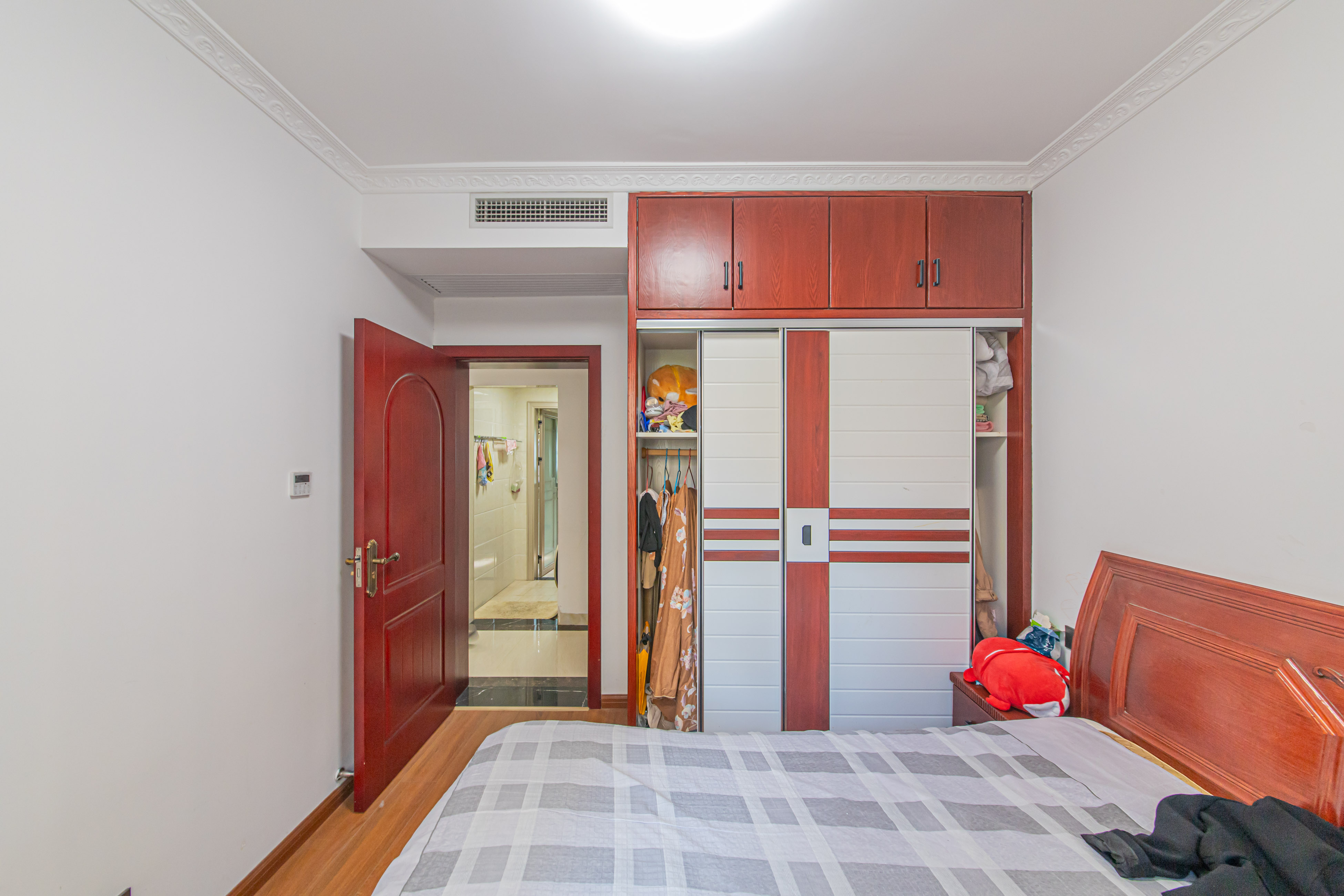 鑫远悦城(鑫远悦时代) 4室2厅2卫 115.0万 鑫远悦城(鑫远悦时代) 4室2厅2卫 115.0万卧室