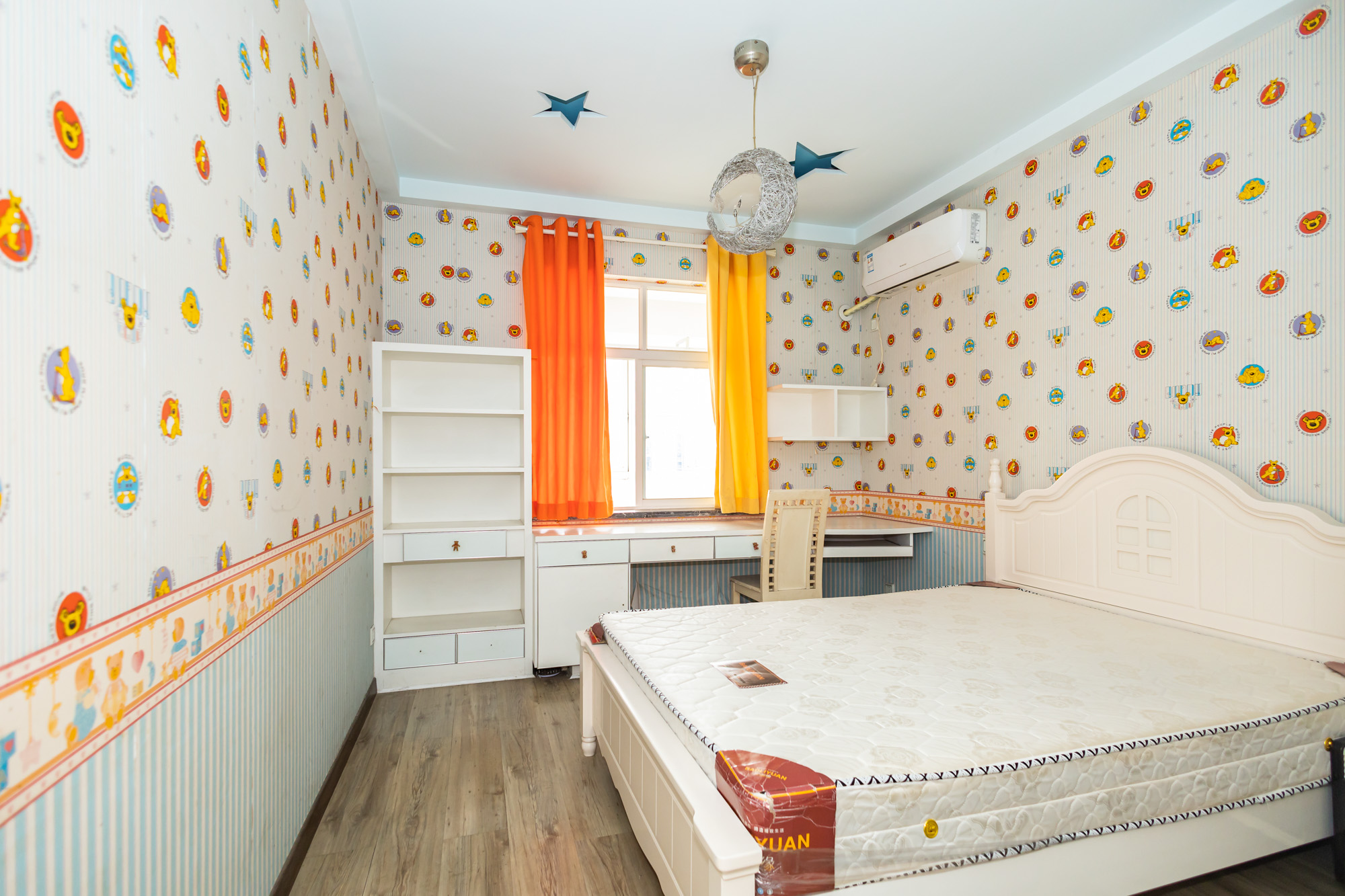 明城公寓 4室2厅2卫 89.0万 明城公寓 4室2厅2卫 89.0万卧室