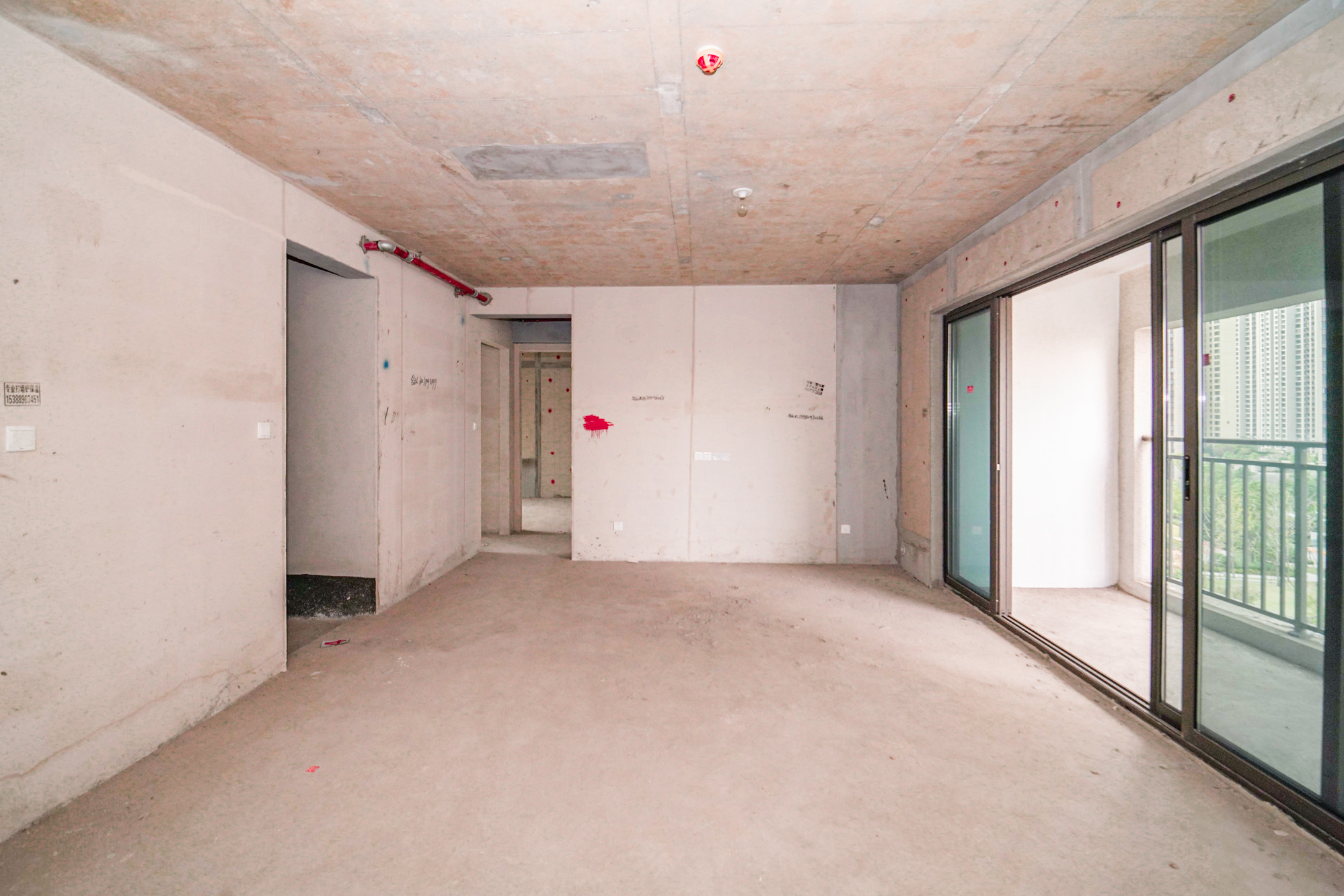 阳光城尚东湾愉景苑  3室2厅2卫    118.88万客厅