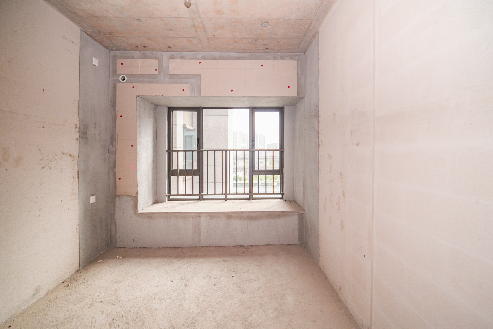 阳光城尚东湾愉景苑  3室2厅2卫    118.88万卧室