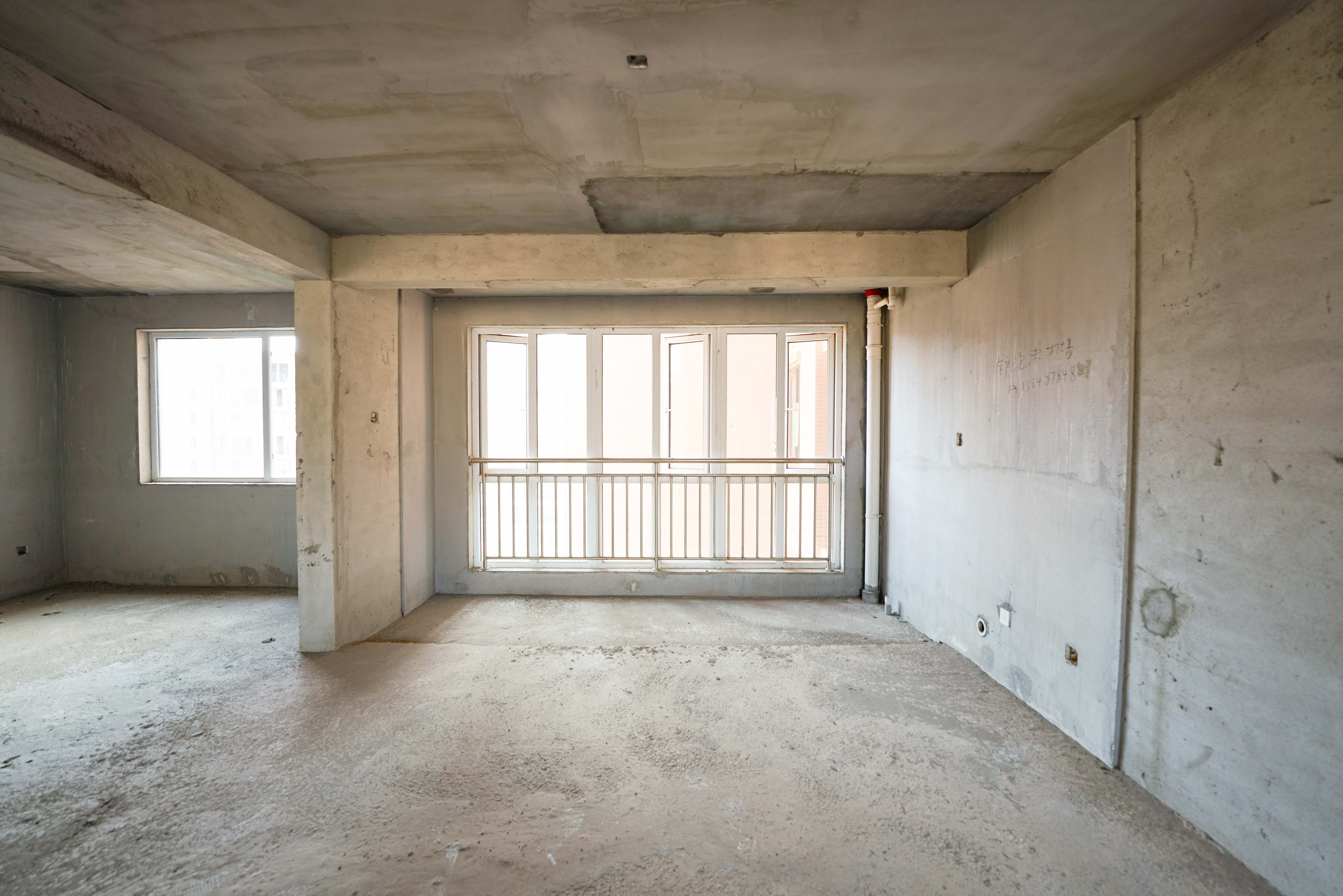 丽发新城  3室2厅2卫    82.8万 丽发新城  3室2厅2卫    82.8万