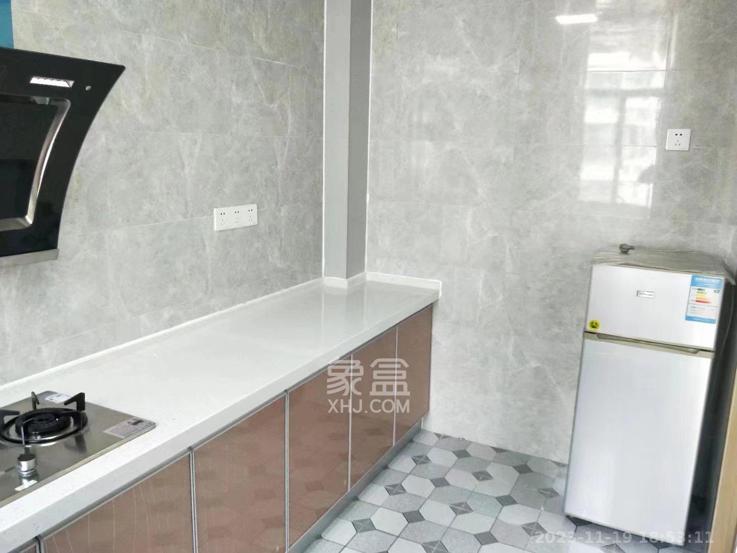 颐和佳园  3室2厅2卫   2800.00元/月室内图