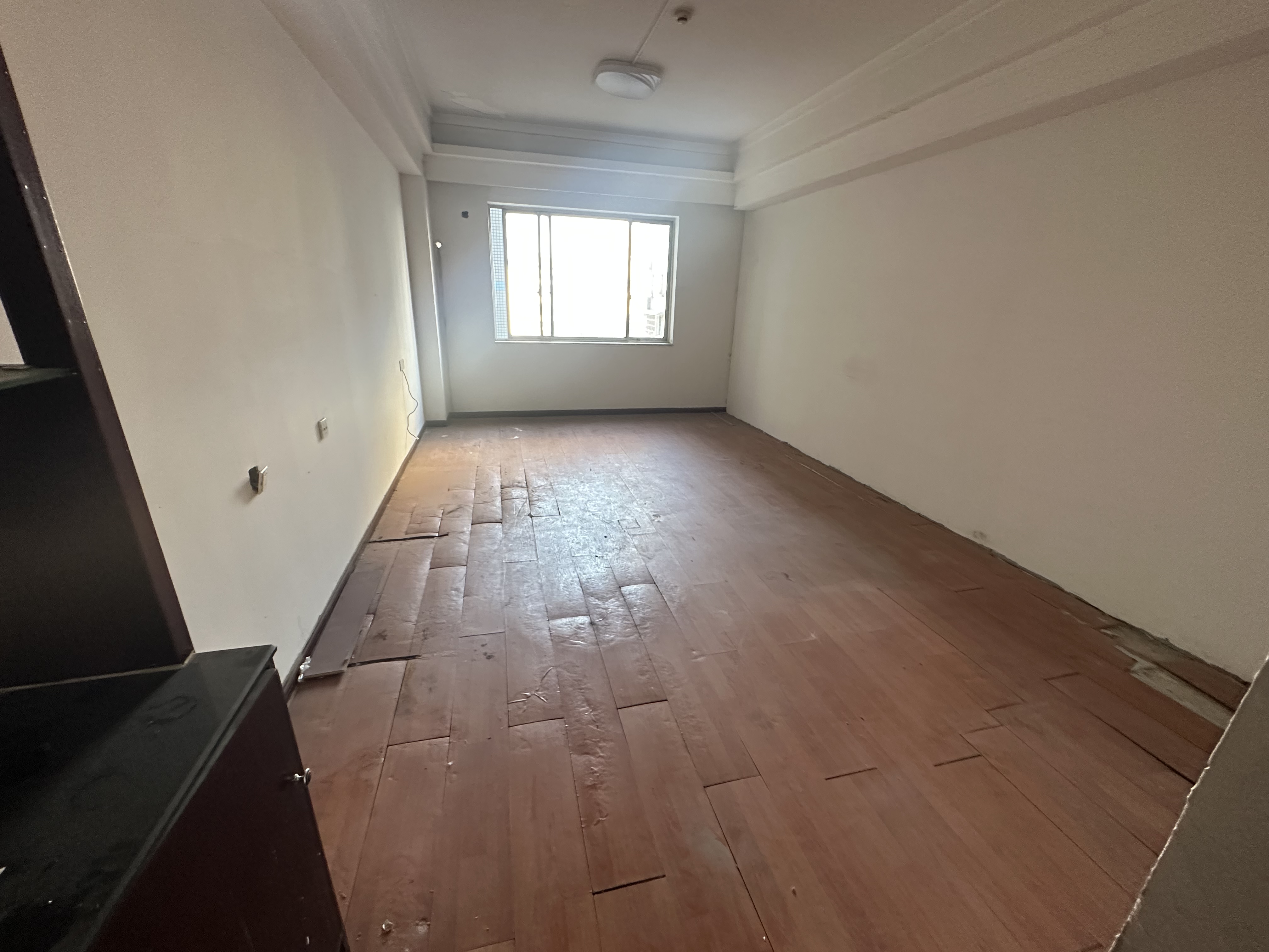 东都大酒店(东都大厦) 1室1厅1卫 15.0万 东都大酒店(东都大厦) 1室1厅1卫 15.0万室内图