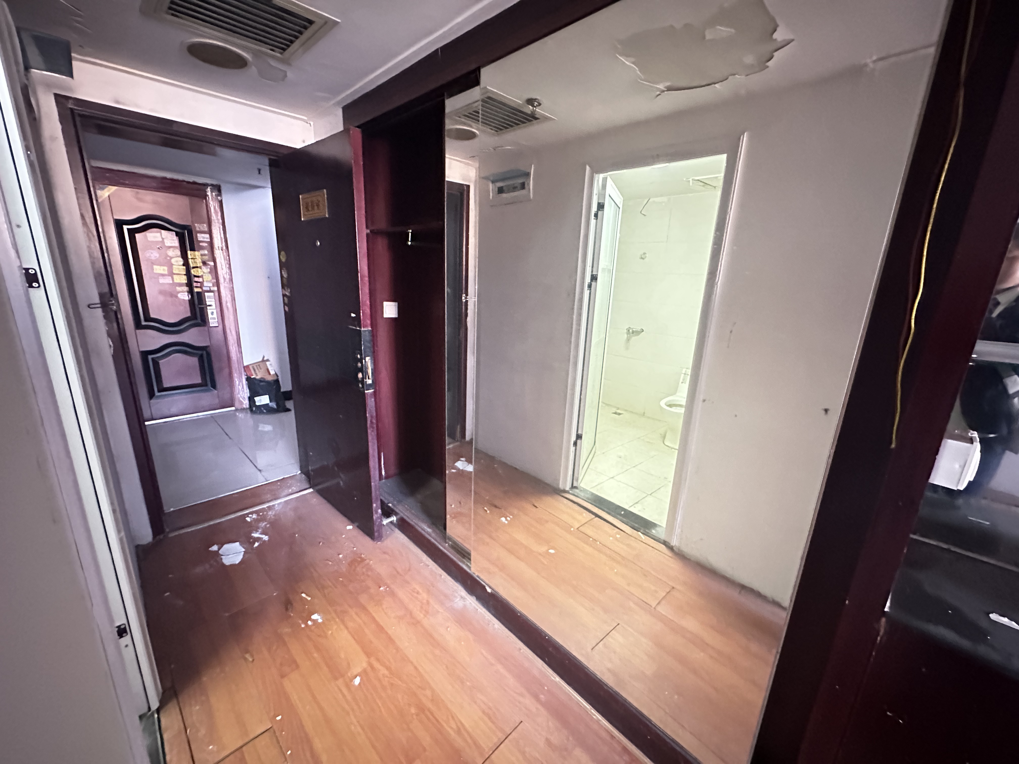 东都大酒店(东都大厦) 1室1厅1卫 15.0万 东都大酒店(东都大厦) 1室1厅1卫 15.0万室内图