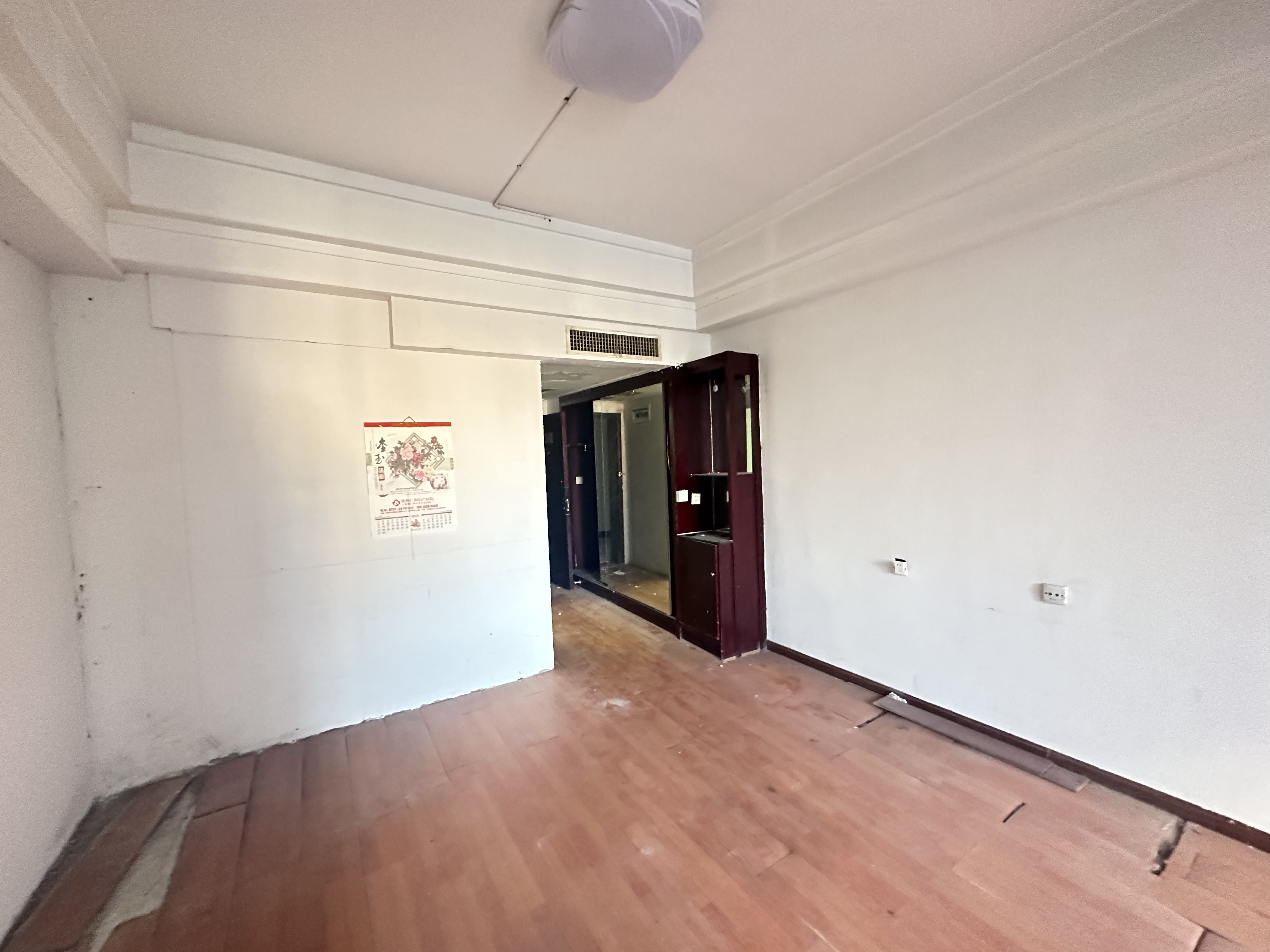 东都大酒店(东都大厦) 1室1厅1卫 15.0万 东都大酒店(东都大厦) 1室1厅1卫 15.0万室内图